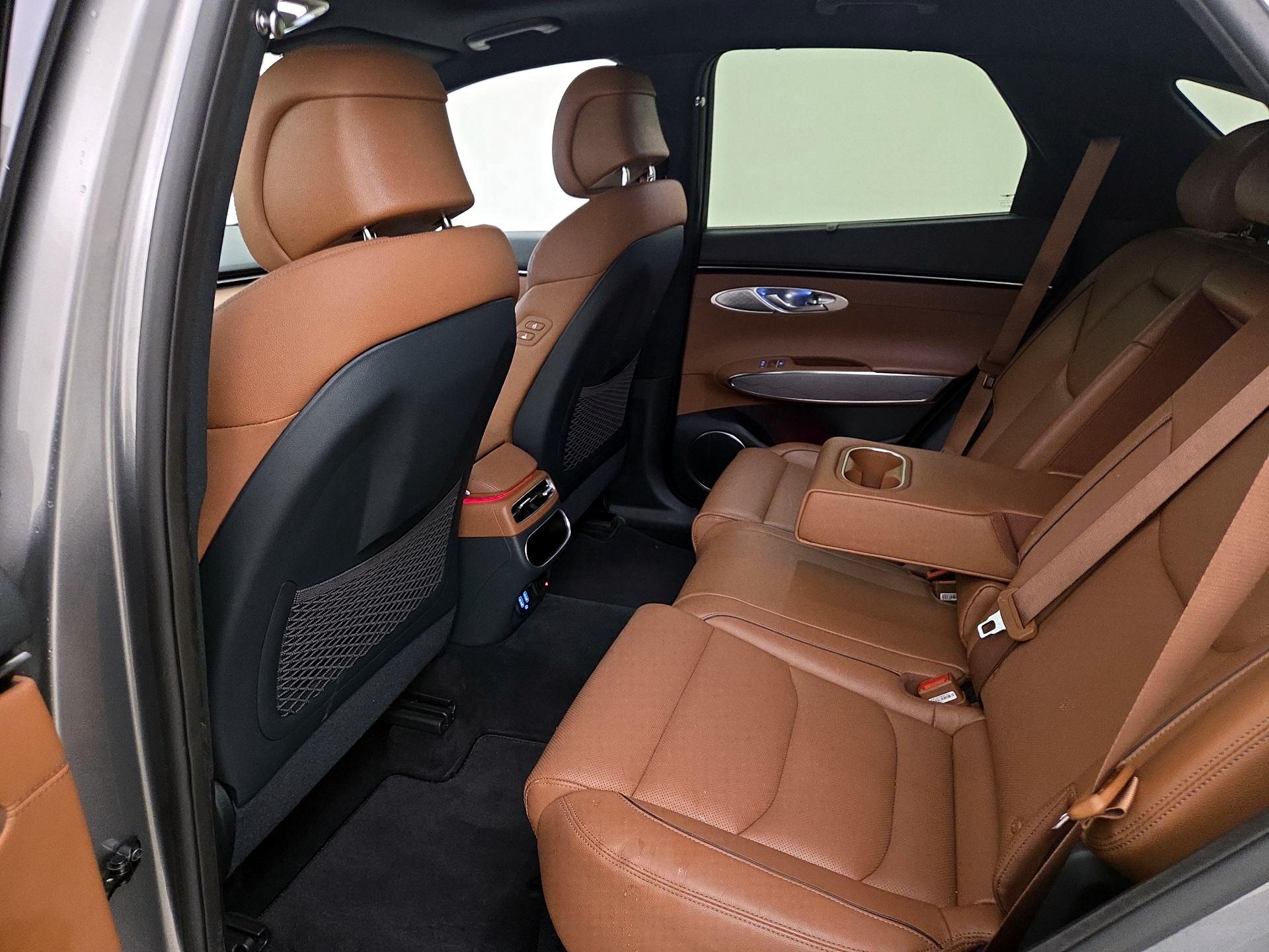 Thumbnail: 2023 Genesis GV70 - 18