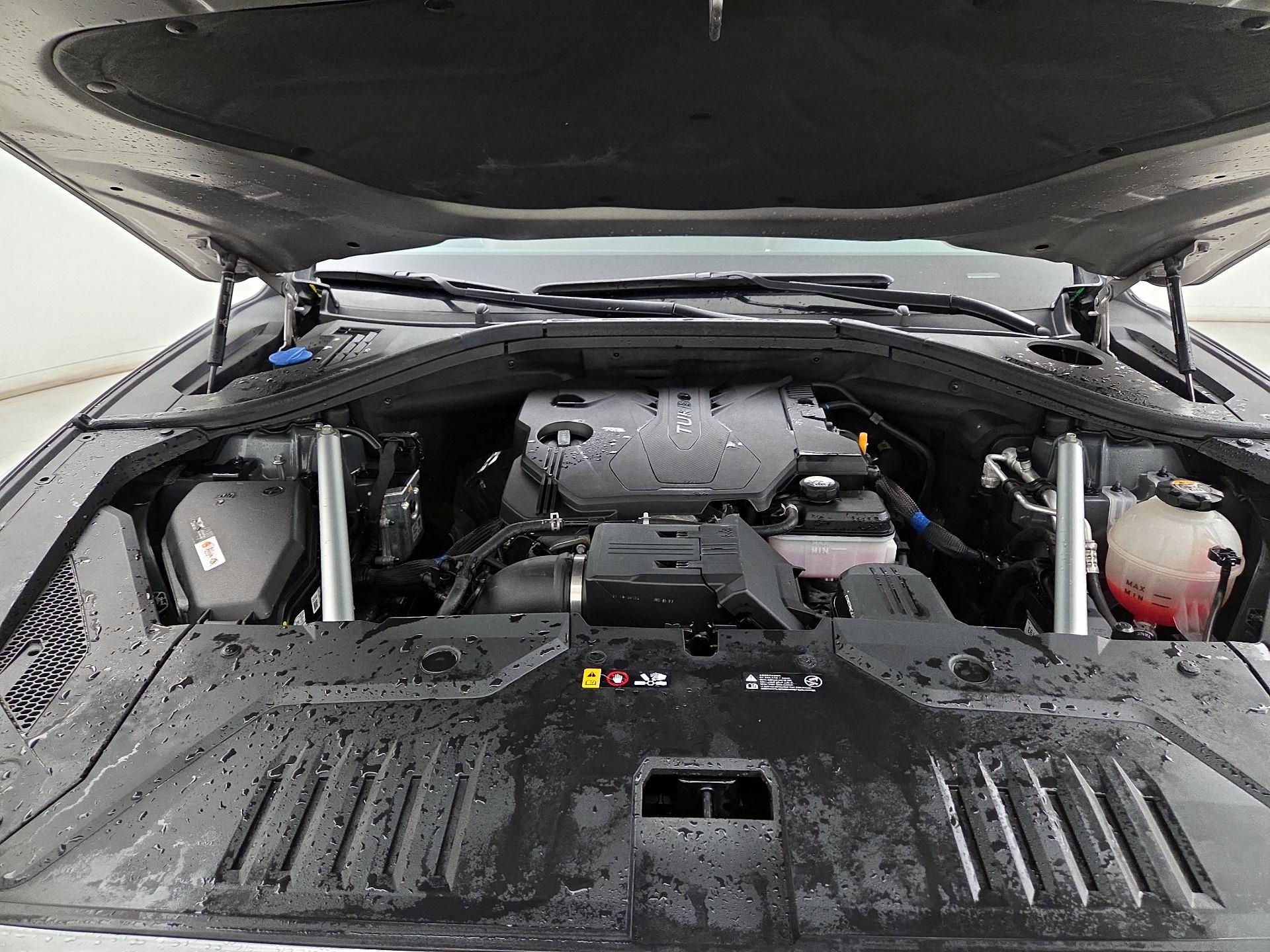 Thumbnail: 2023 Genesis GV70 - 20