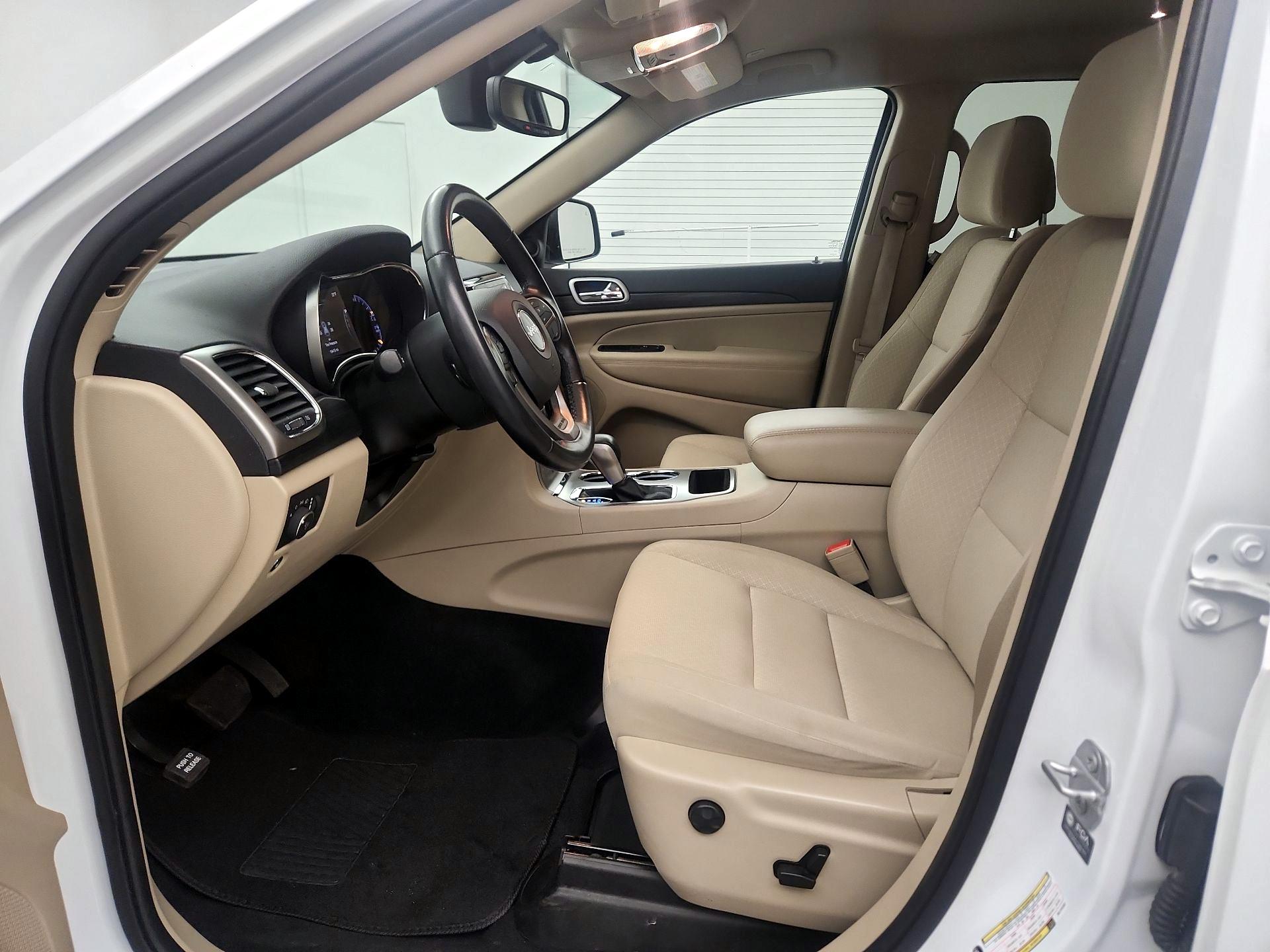 Thumbnail: 2022 Jeep Grand Cherokee - 11