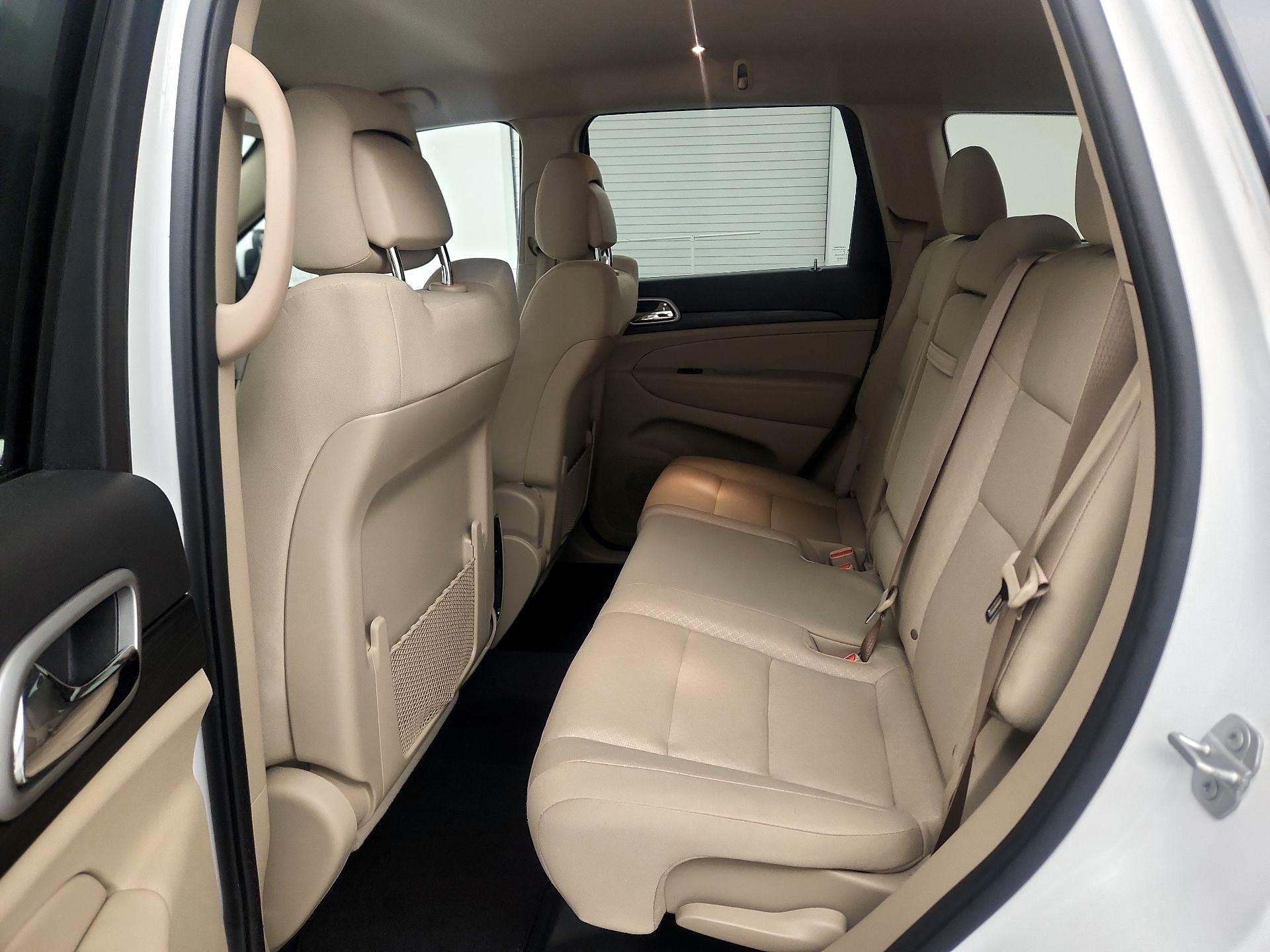 Thumbnail: 2022 Jeep Grand Cherokee - 20