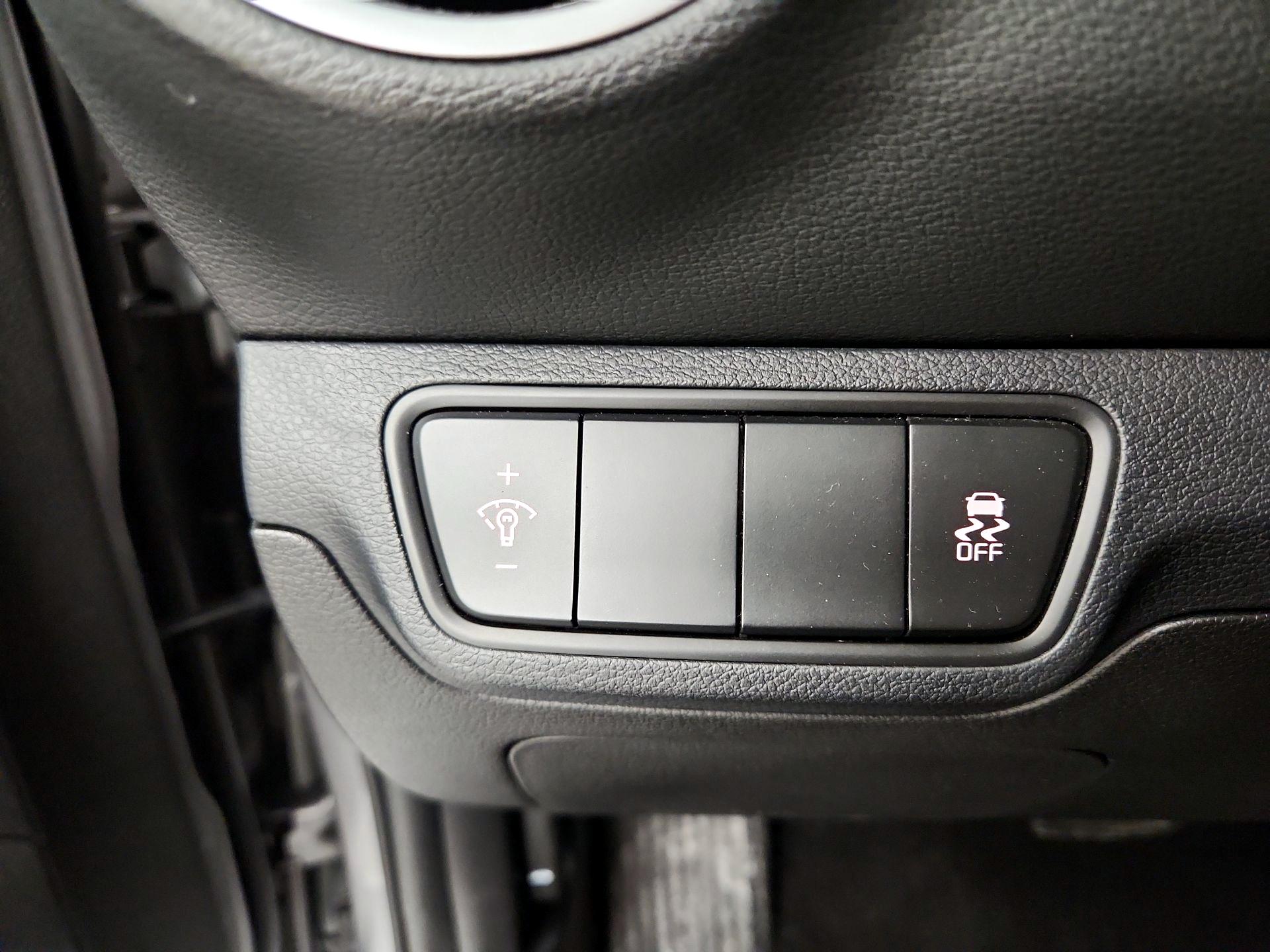 Thumbnail: 2023 Kia Forte - 13