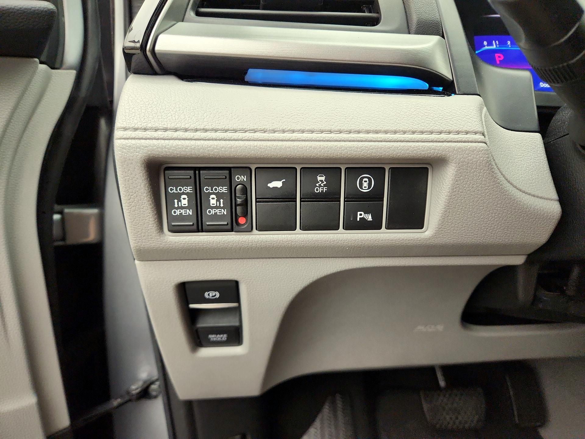 Thumbnail: 2023 Honda Odyssey - 13