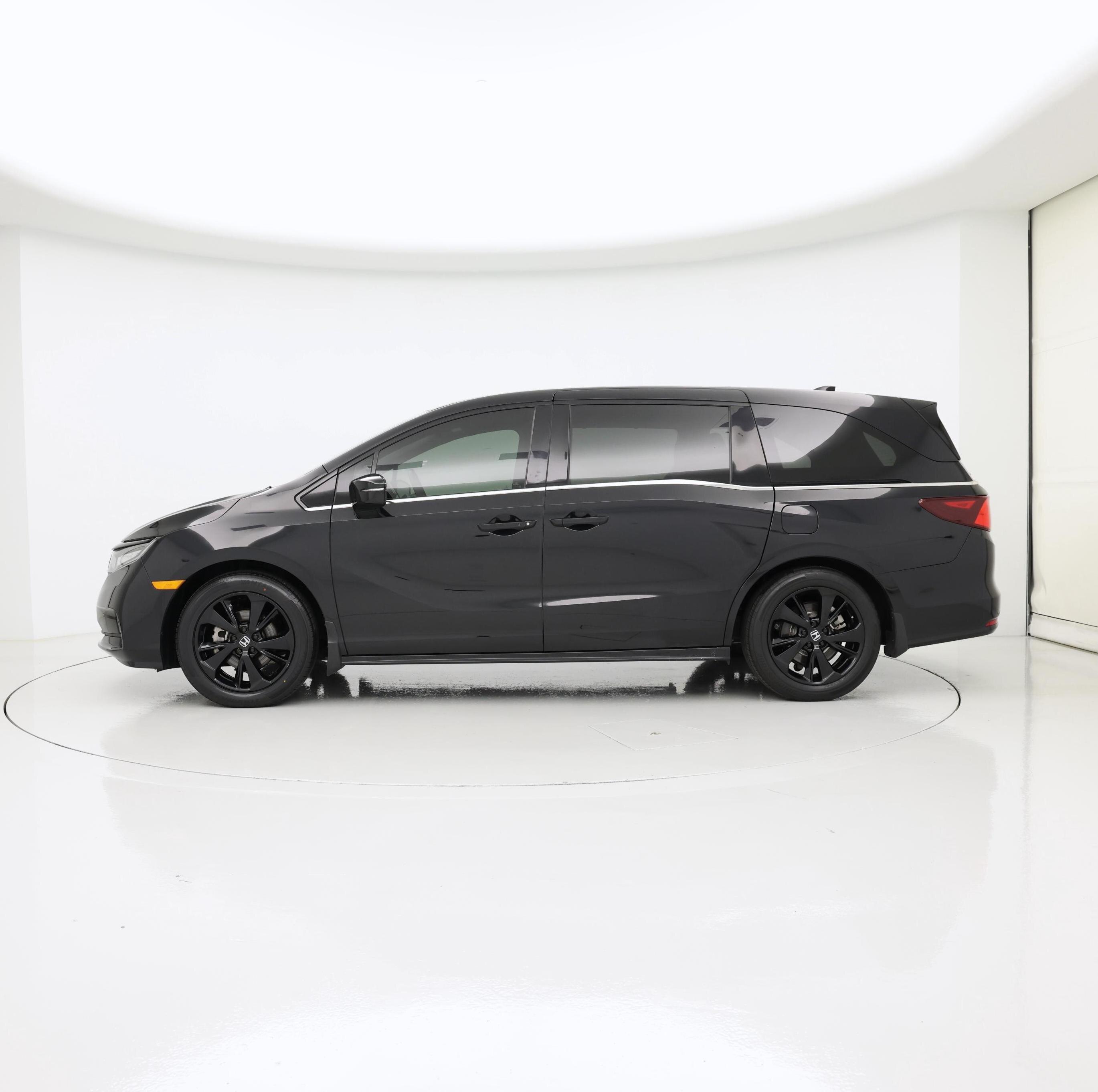 Thumbnail: 2023 Honda Odyssey - 3