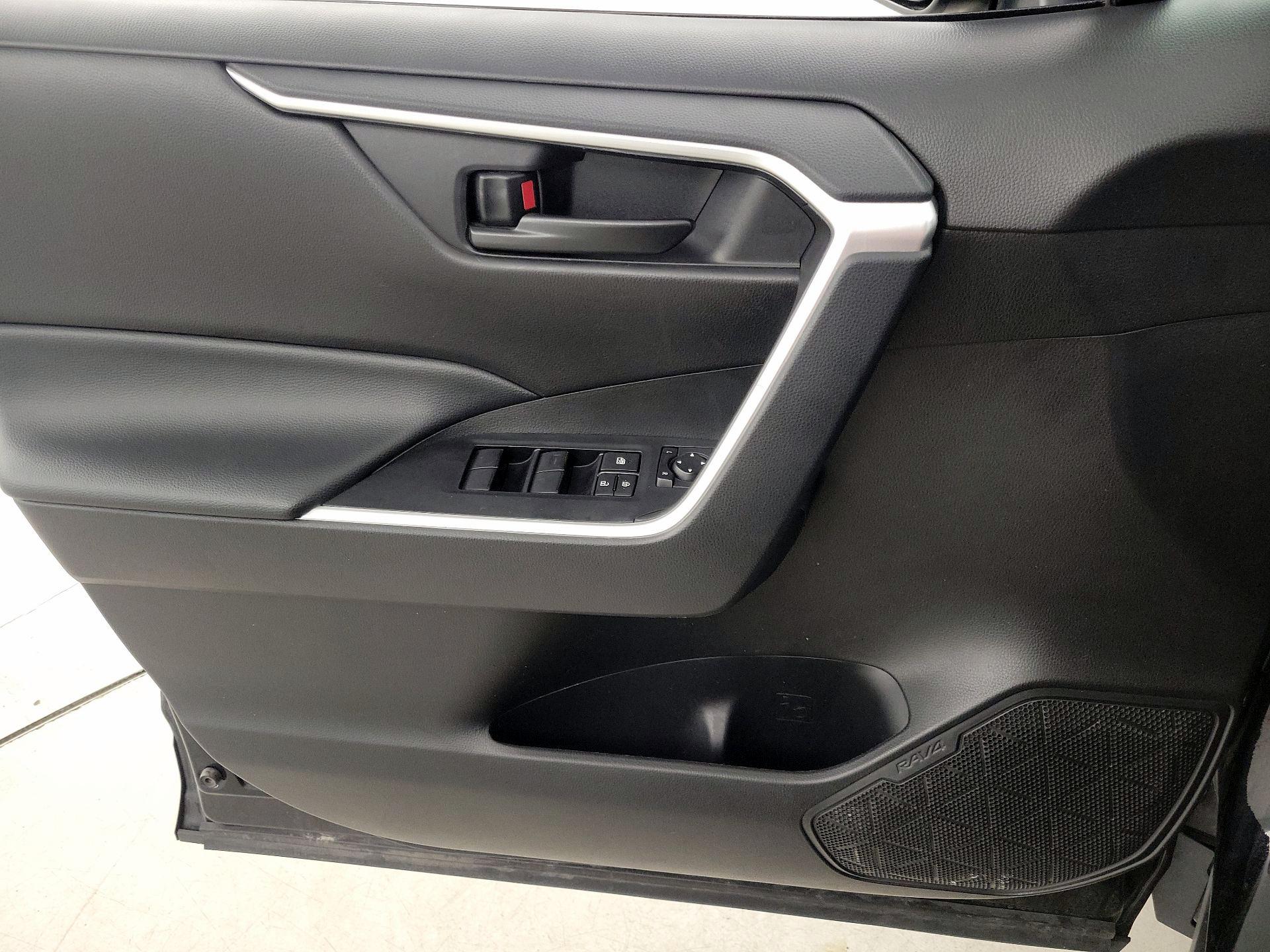 Thumbnail: 2024 Toyota RAV4 - 12