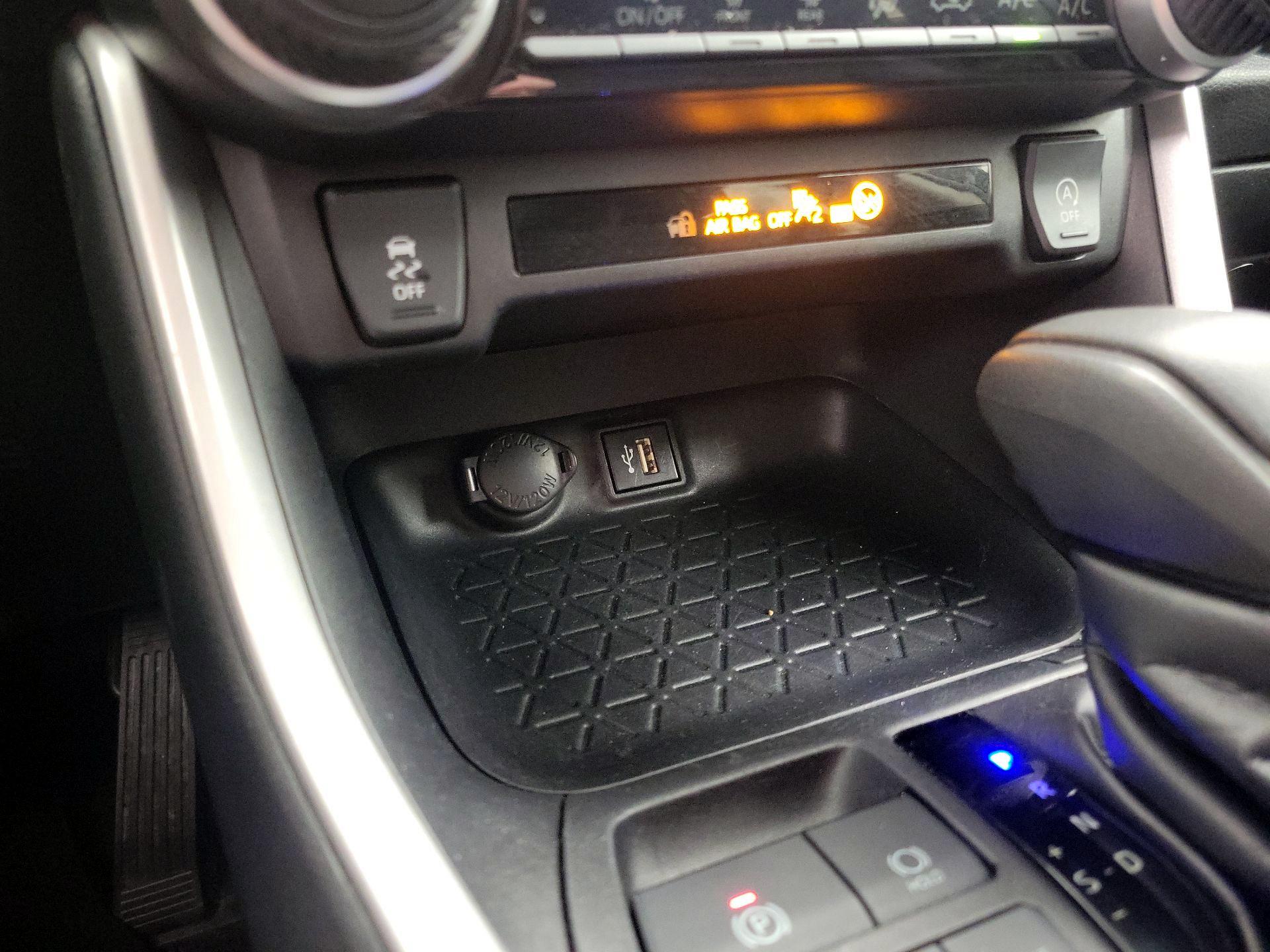 Thumbnail: 2024 Toyota RAV4 - 18