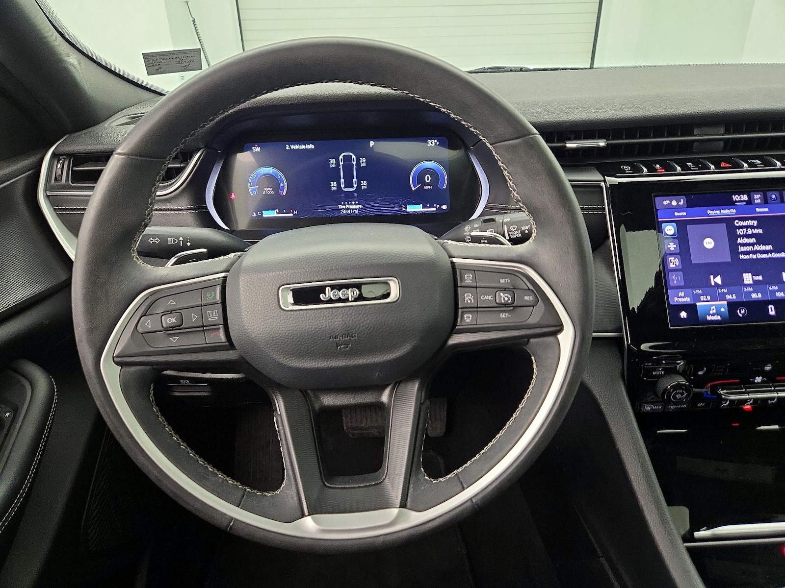 2023 Jeep Grand Cherokee L Altitude - Photo 11