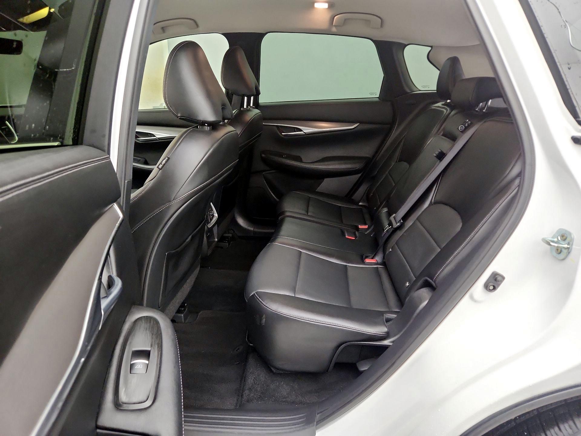 Thumbnail: 2023 INFINITI QX50 - 19