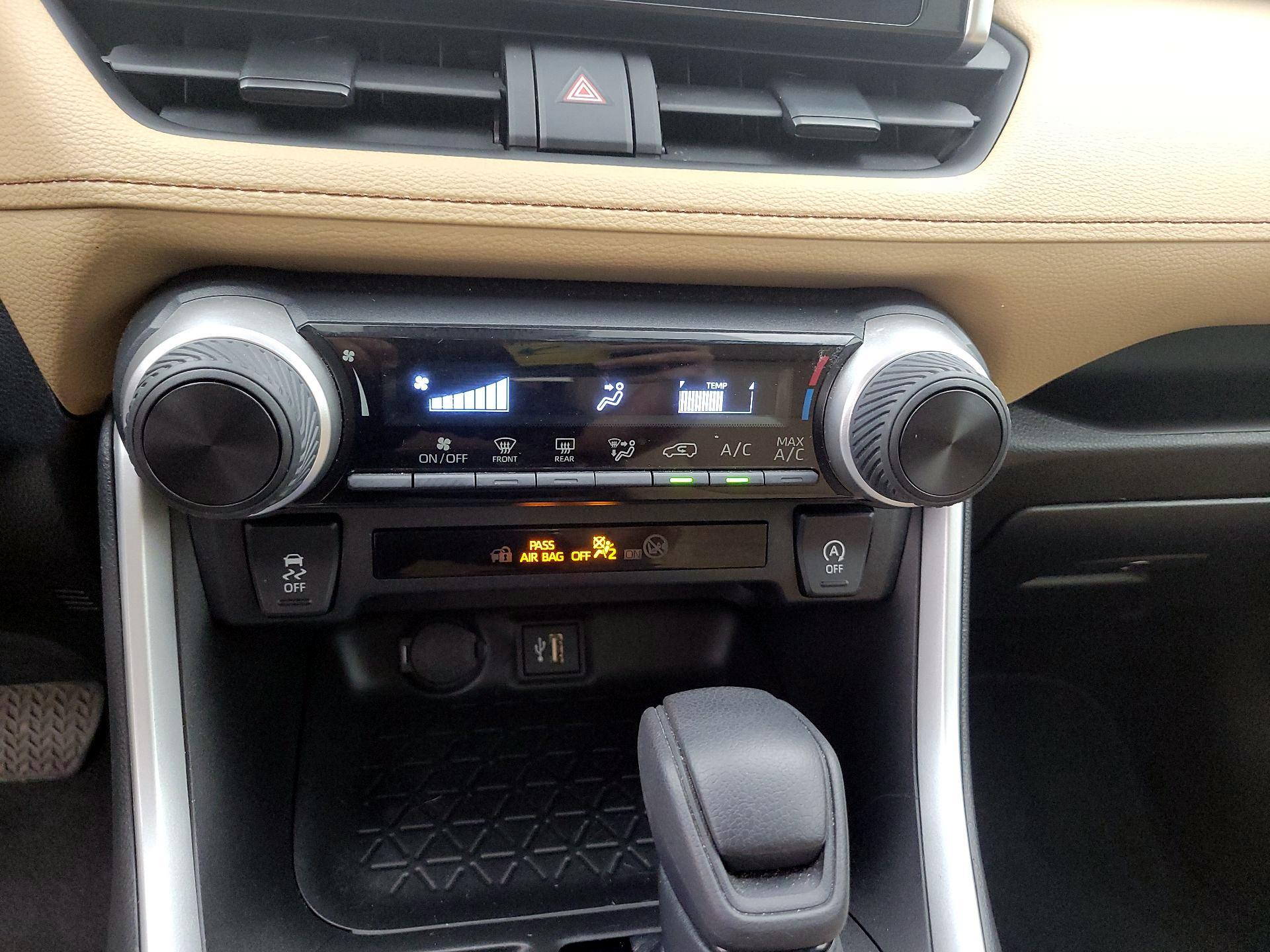 Thumbnail: 2023 Toyota RAV4 - 16