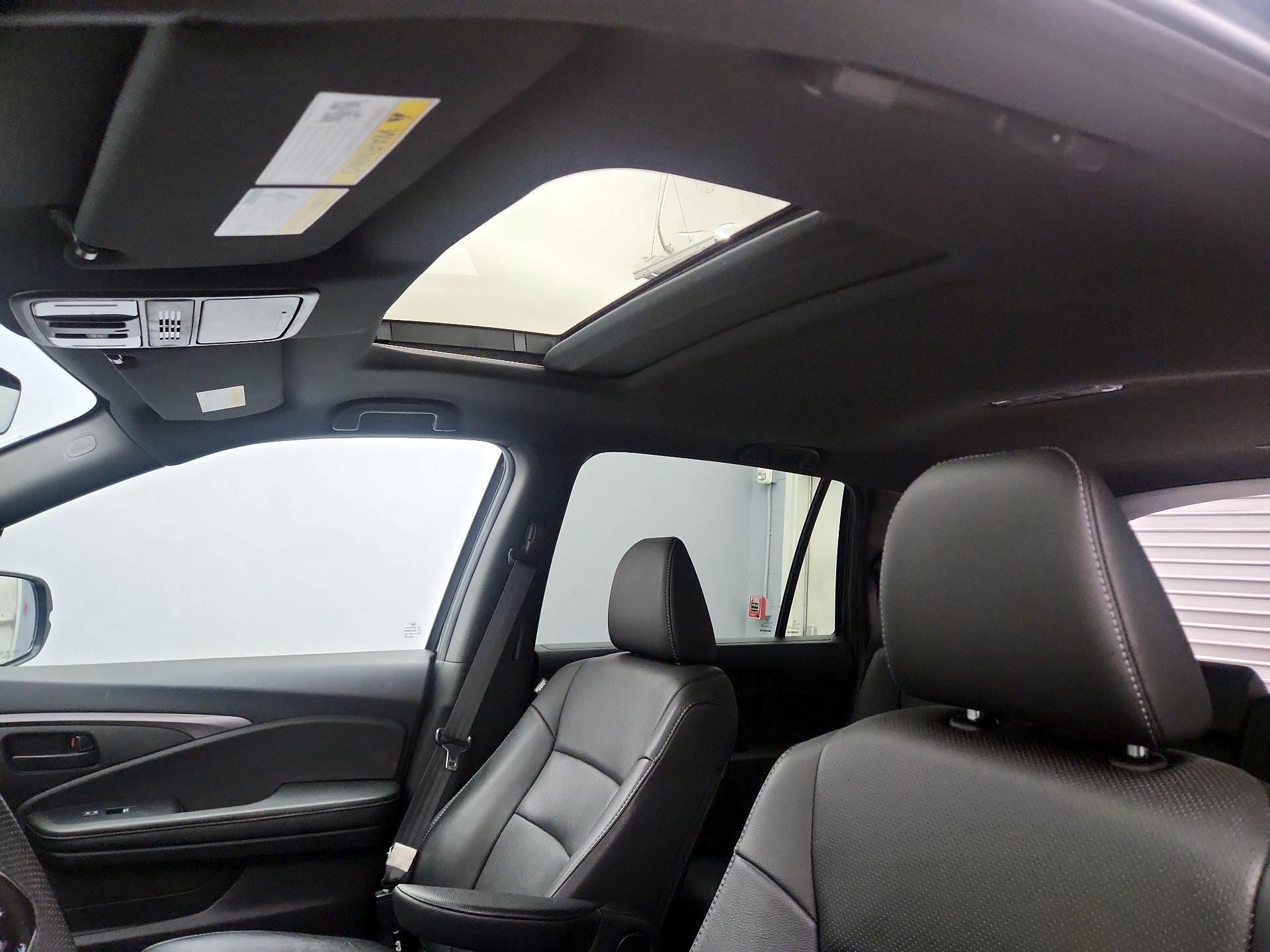 Thumbnail: 2022 Honda Passport - 19