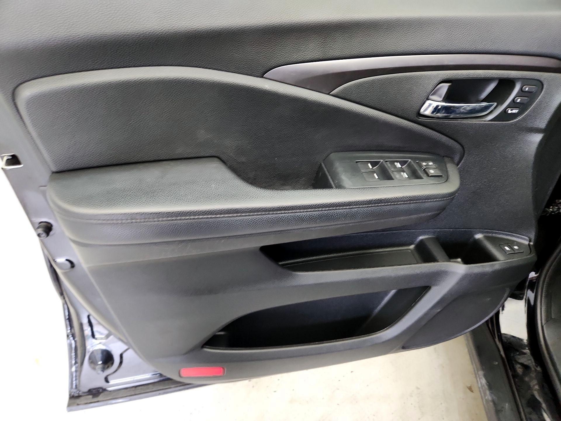 Thumbnail: 2022 Honda Pilot - 12