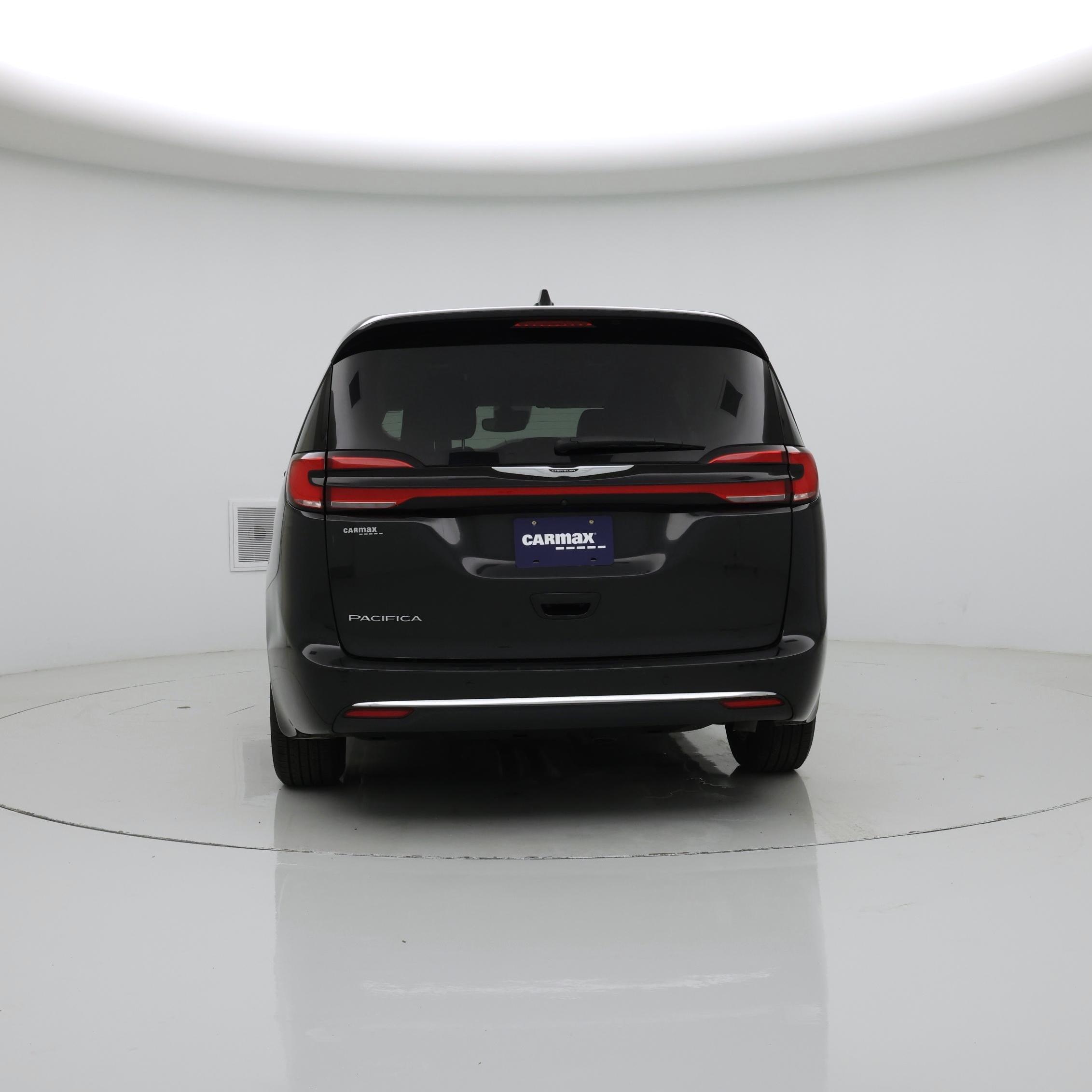 Thumbnail: 2023 Chrysler Pacifica - 6