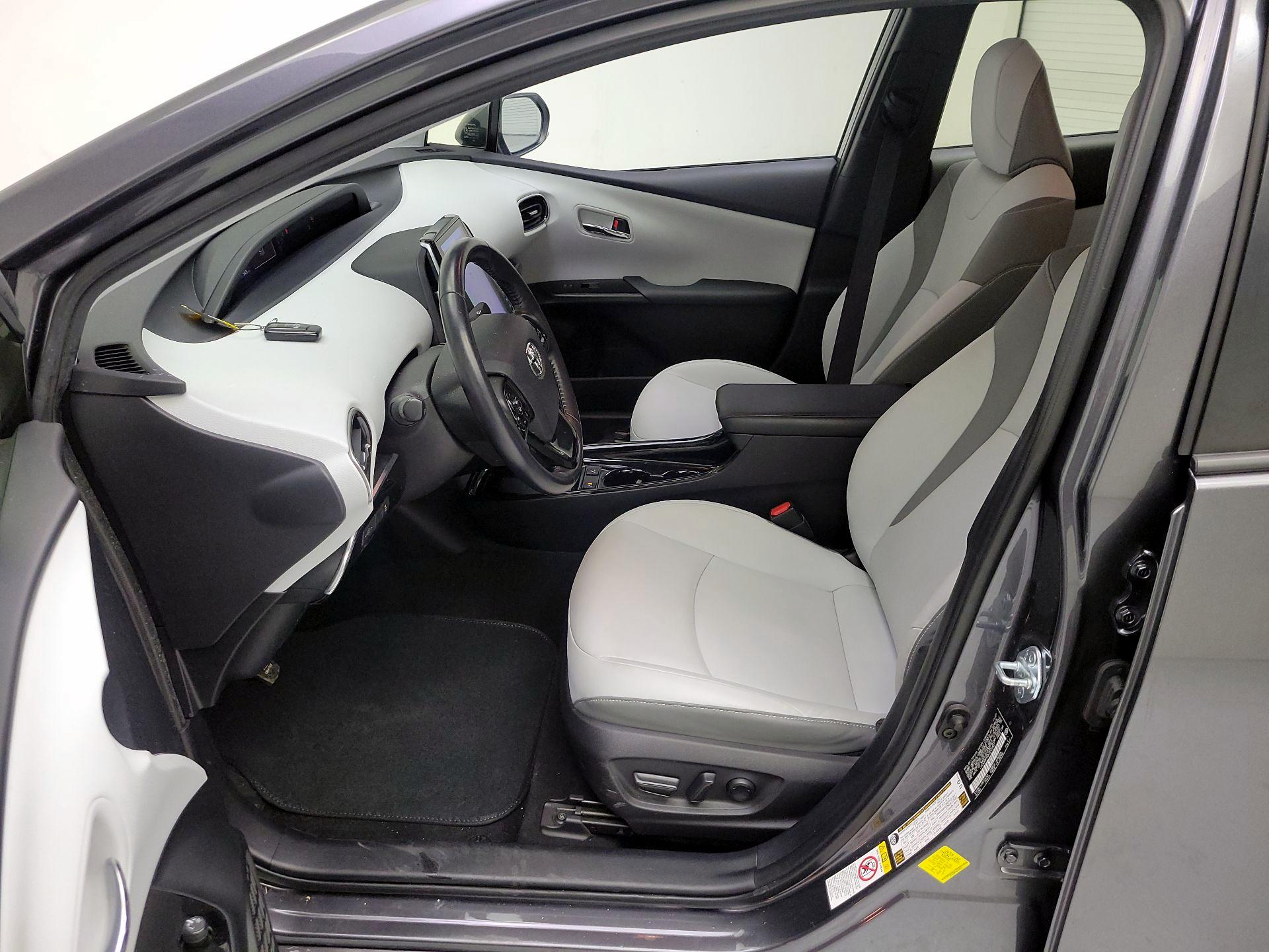 Thumbnail: 2022 Toyota Prius Prime - 11