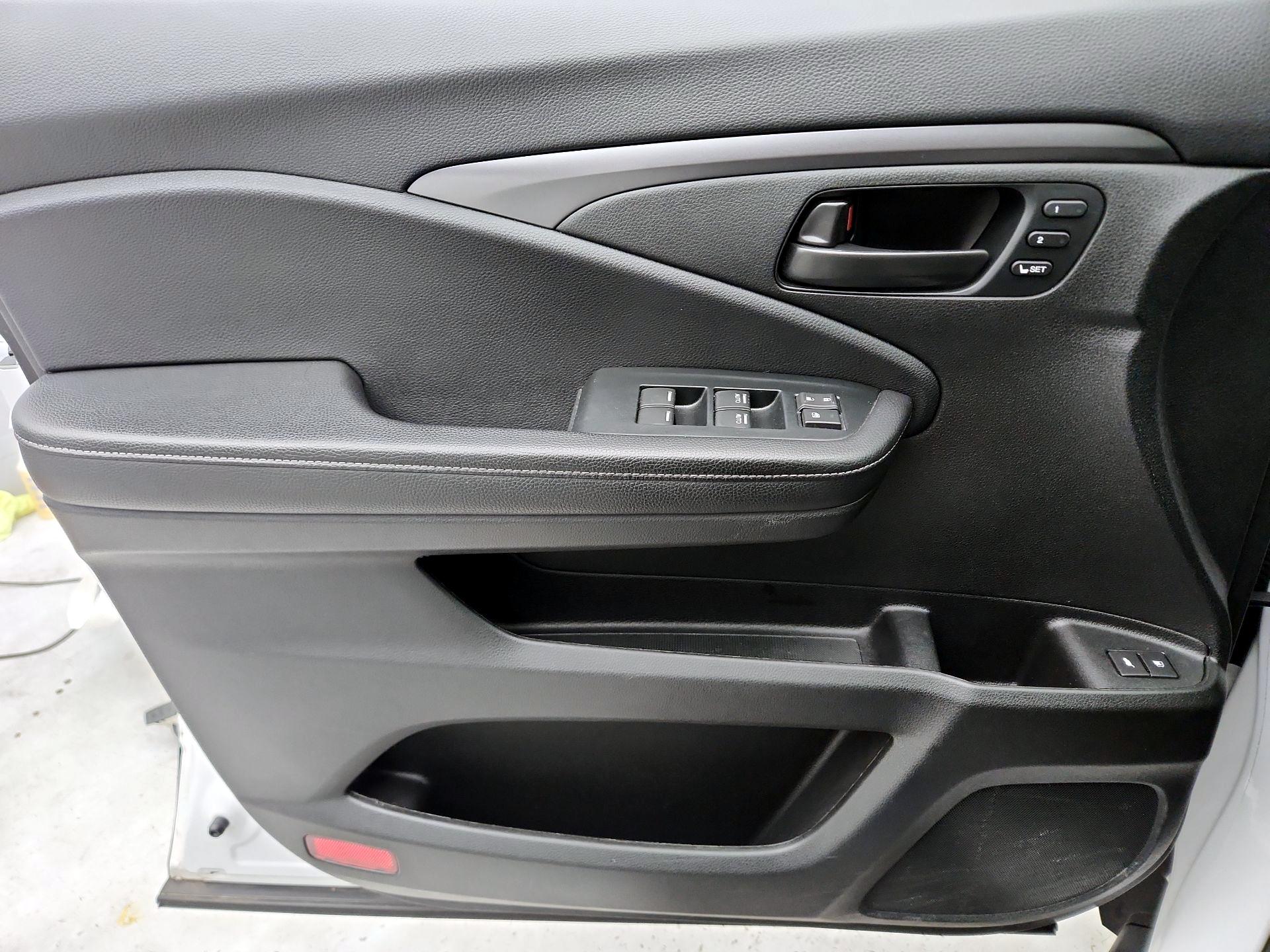 Thumbnail: 2023 Honda Passport - 12