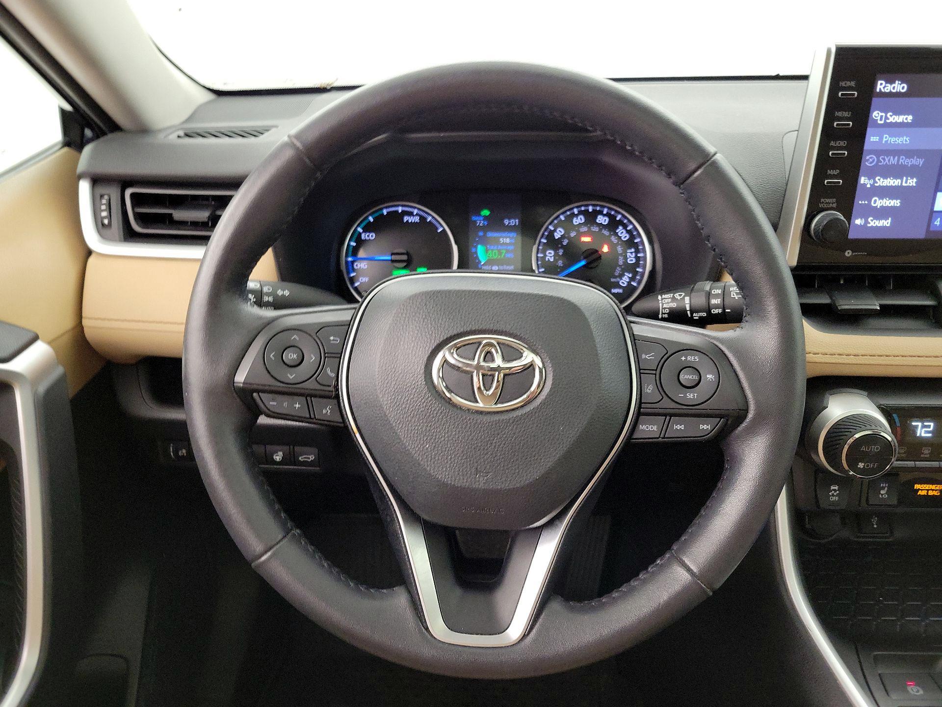 Thumbnail: 2022 Toyota RAV4 - 10