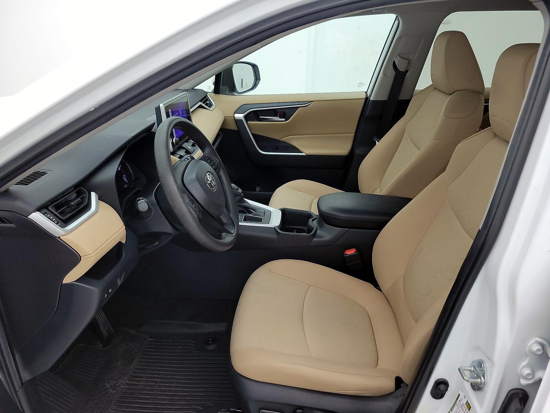 Thumbnail: 2023 Toyota RAV4 - 11