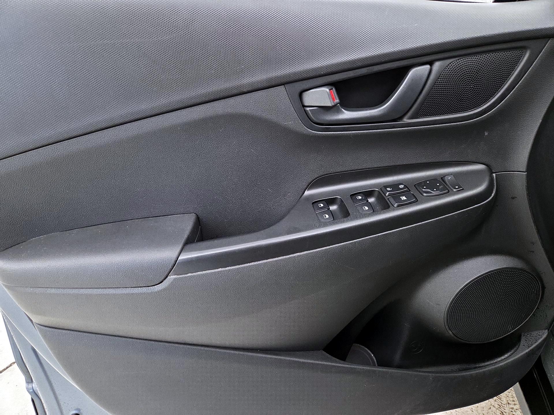 Thumbnail: 2021 Hyundai Kona - 12