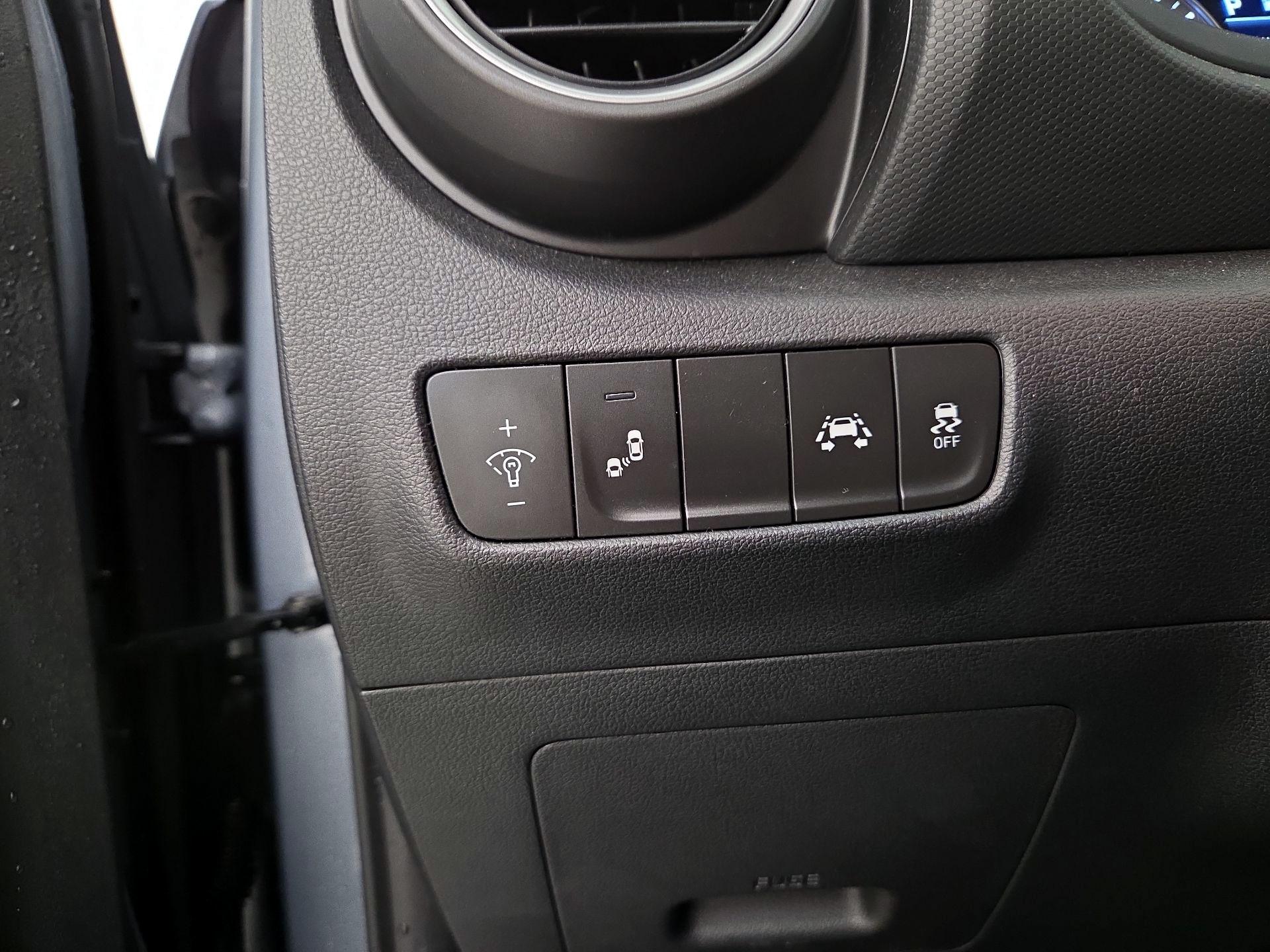 Thumbnail: 2021 Hyundai Kona - 13