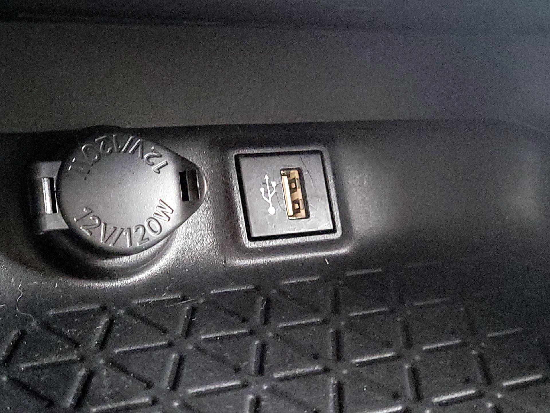 Thumbnail: 2023 Toyota RAV4 - 18