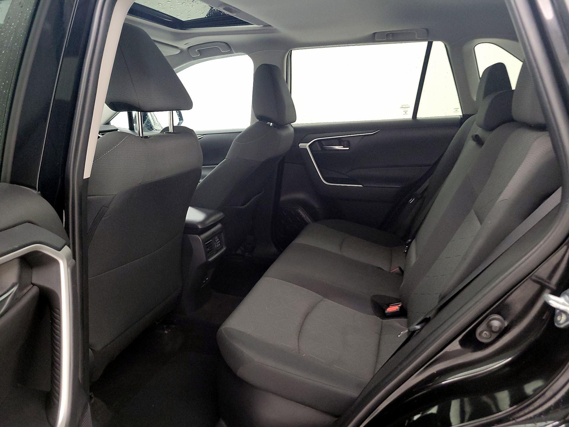 Thumbnail: 2023 Toyota RAV4 - 20