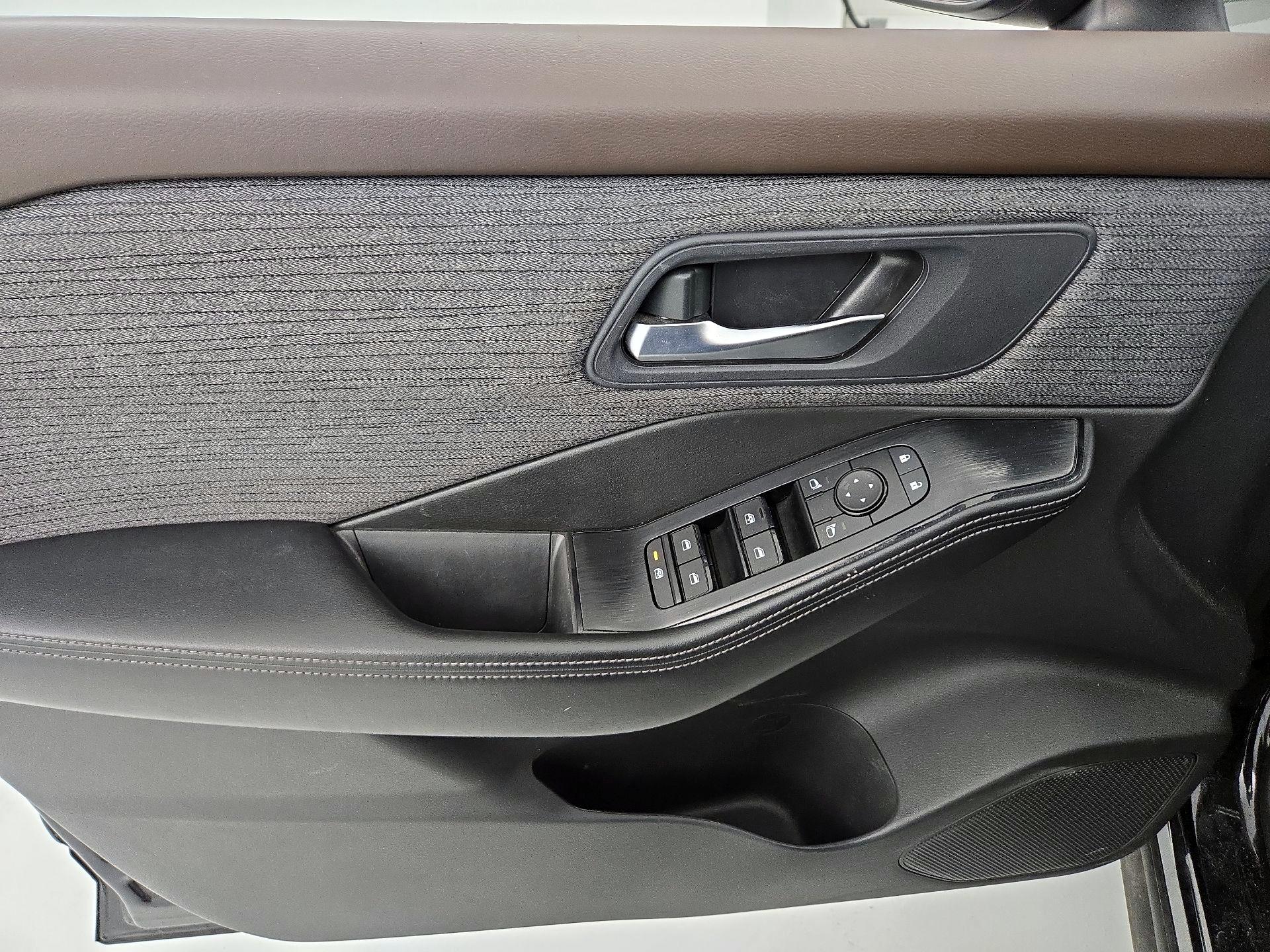 Thumbnail: 2023 Nissan Rogue - 12