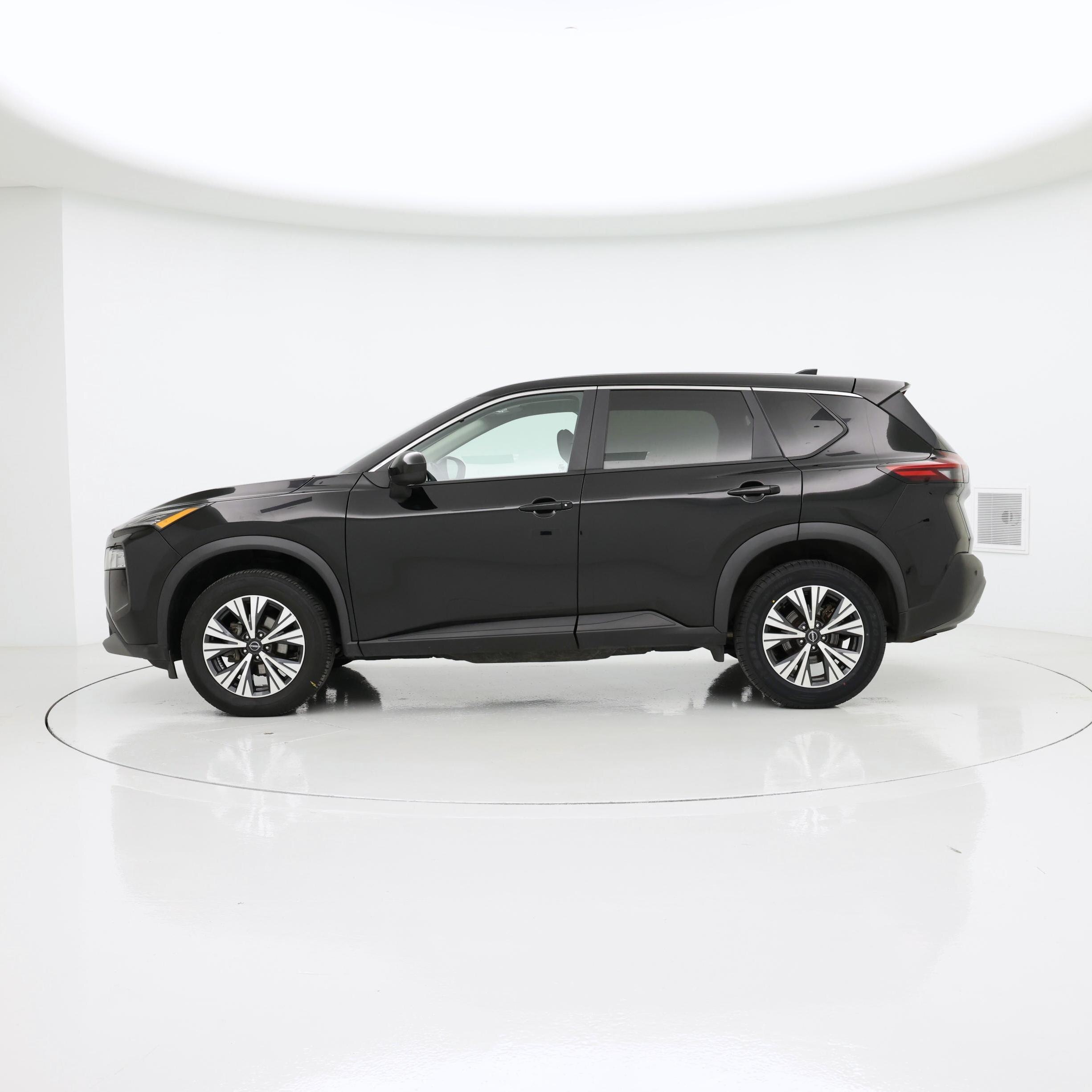 Thumbnail: 2023 Nissan Rogue - 3