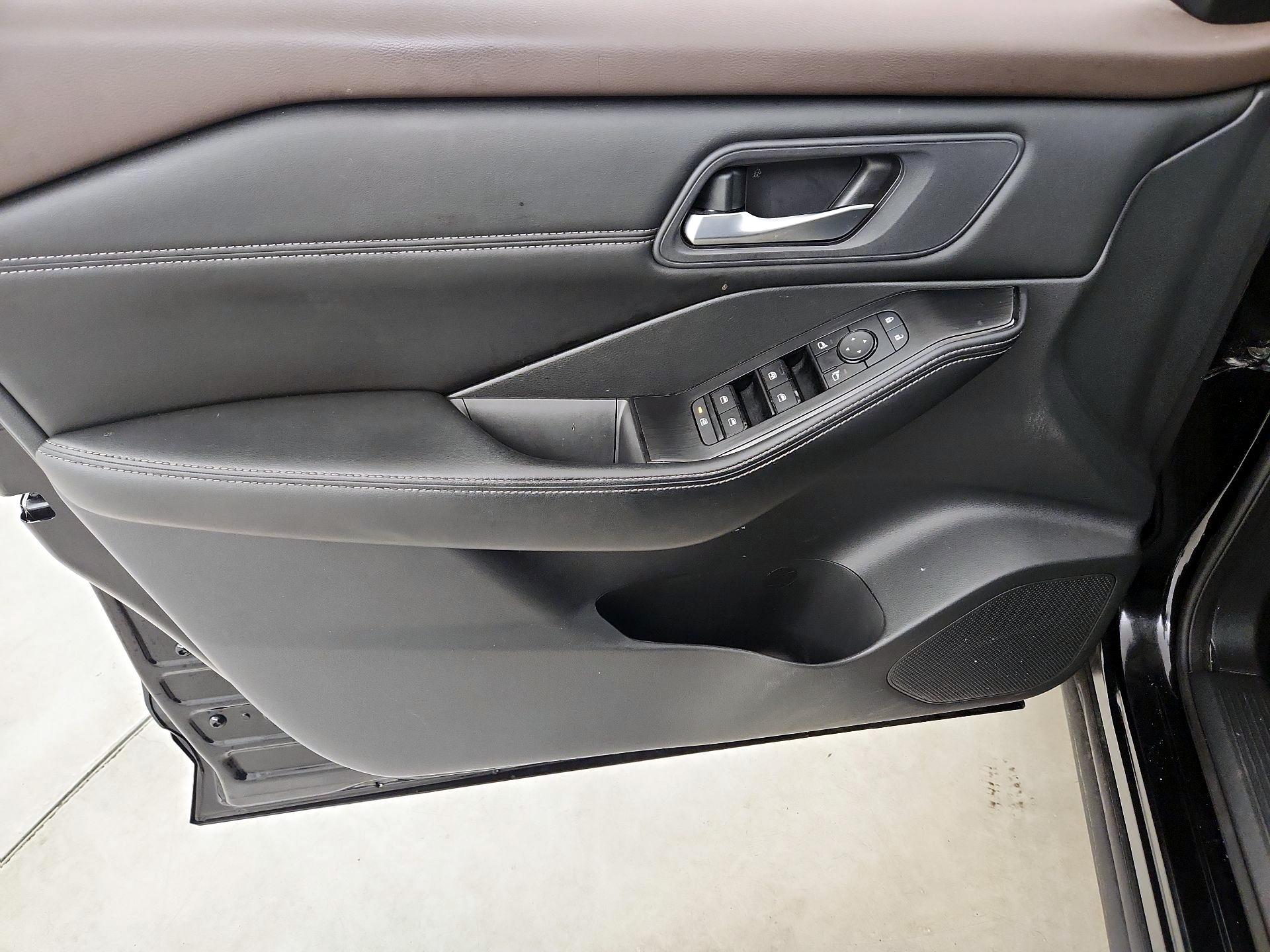 Thumbnail: 2023 Nissan Rogue - 12