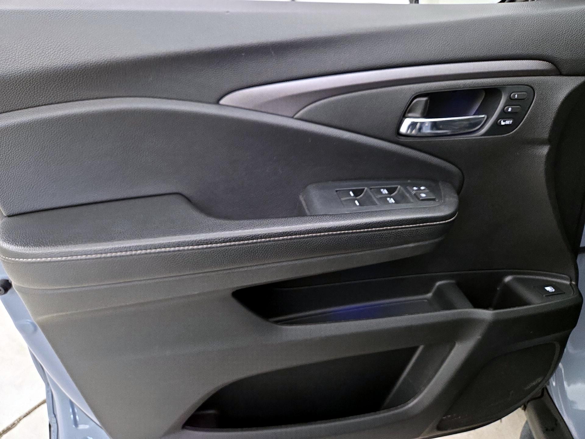 Thumbnail: 2023 Honda Ridgeline - 12