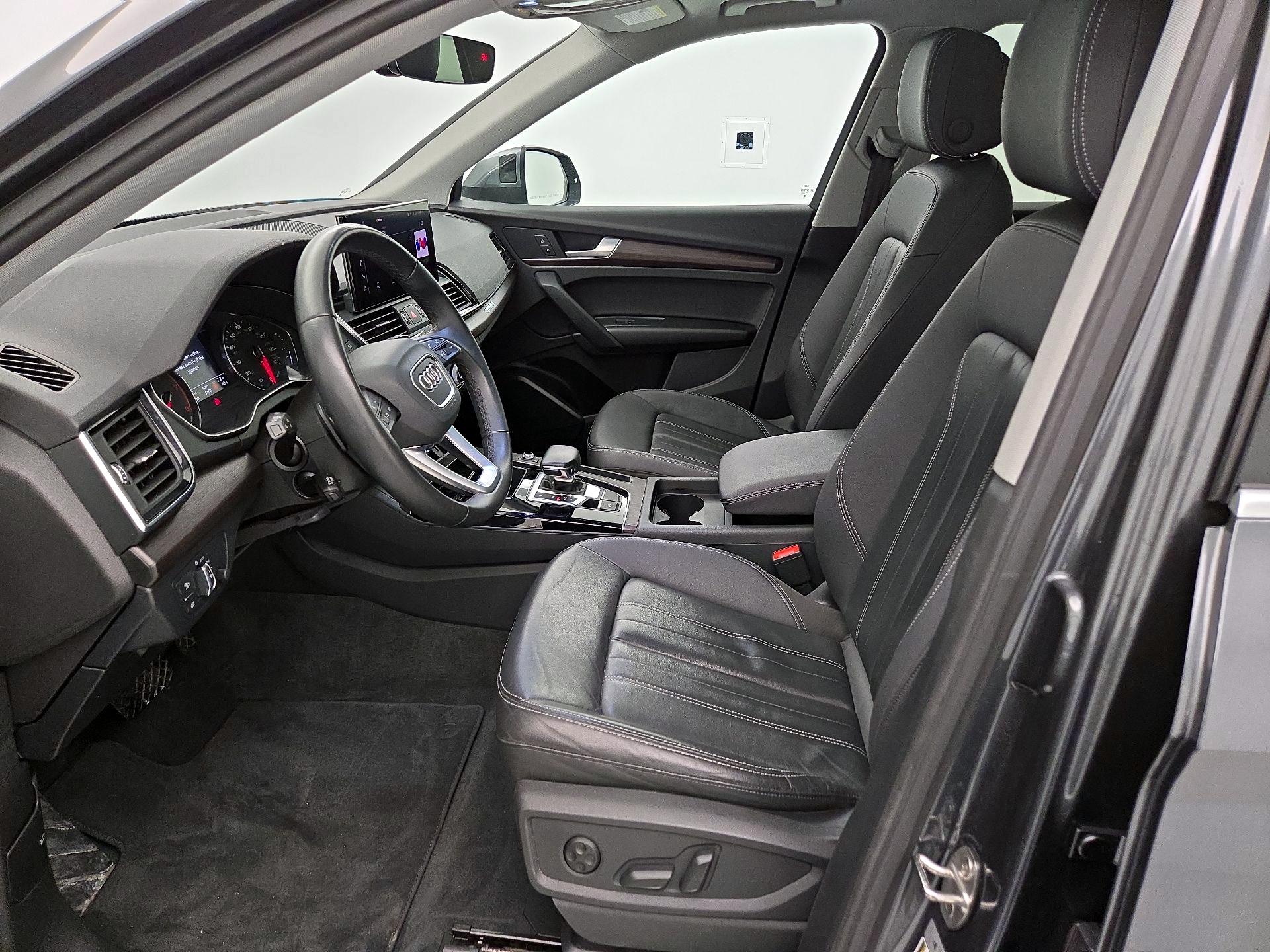 Thumbnail: 2023 Audi Q5 - 11