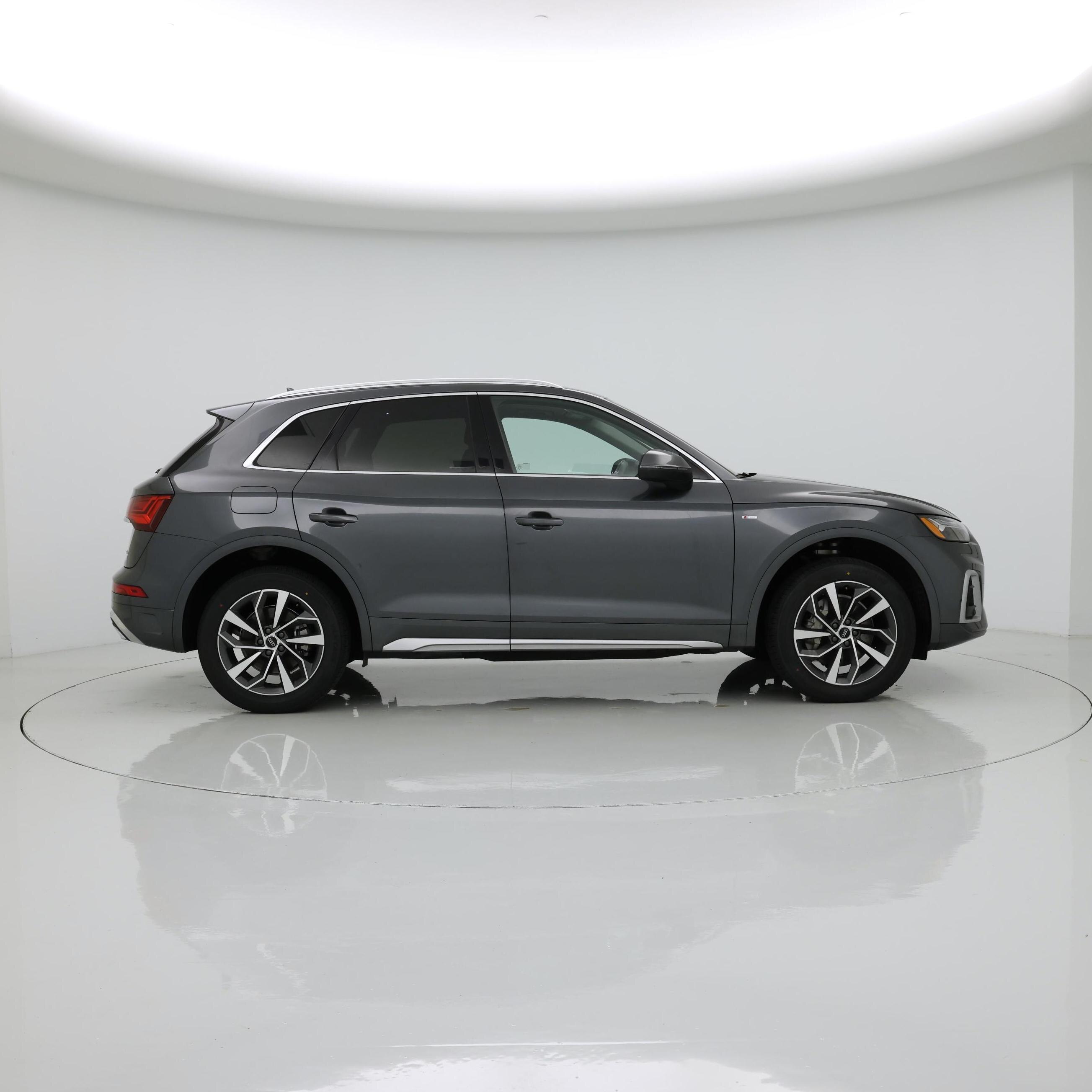 Thumbnail: 2023 Audi Q5 - 7