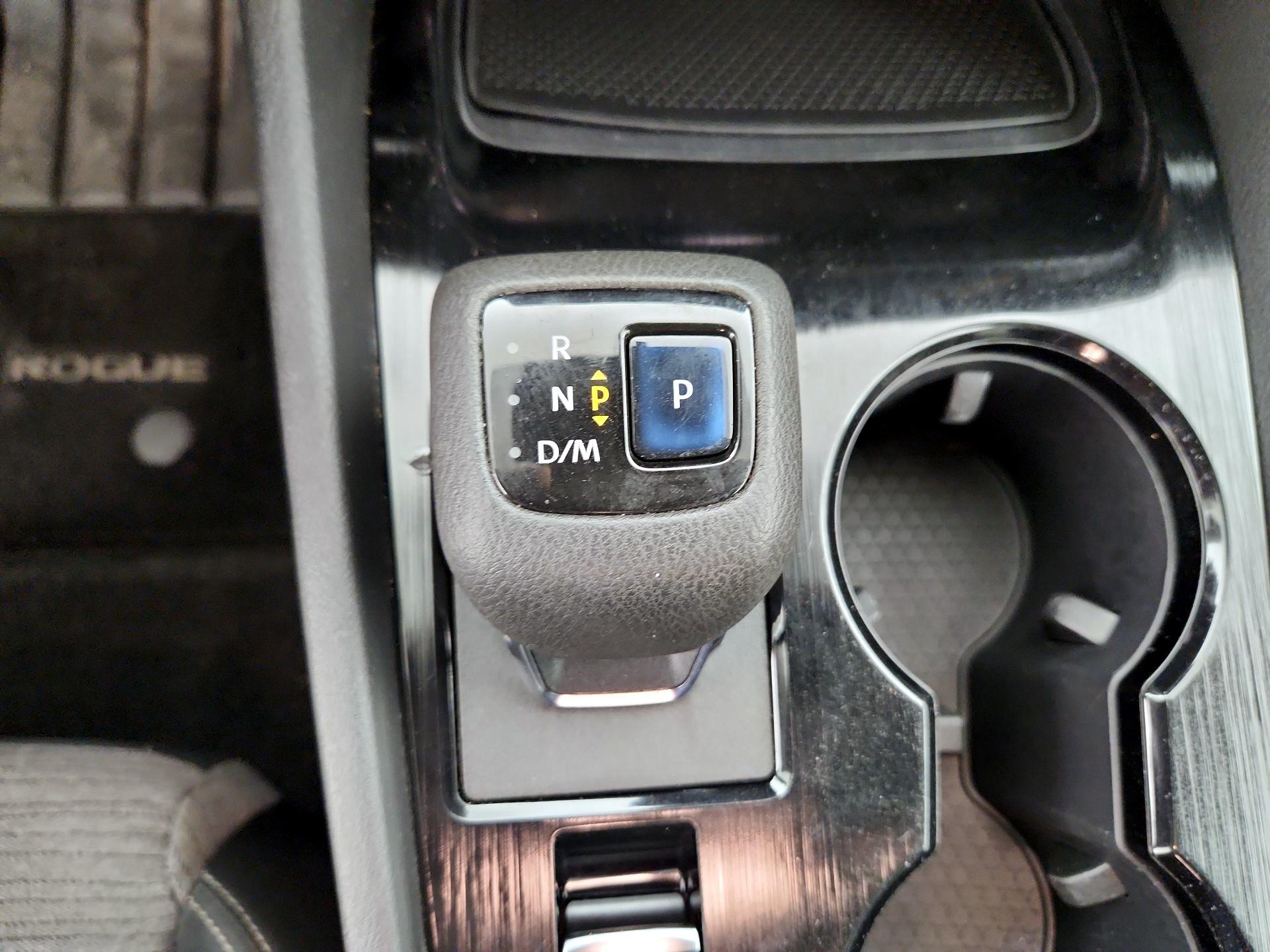 Thumbnail: 2022 Nissan Rogue - 17