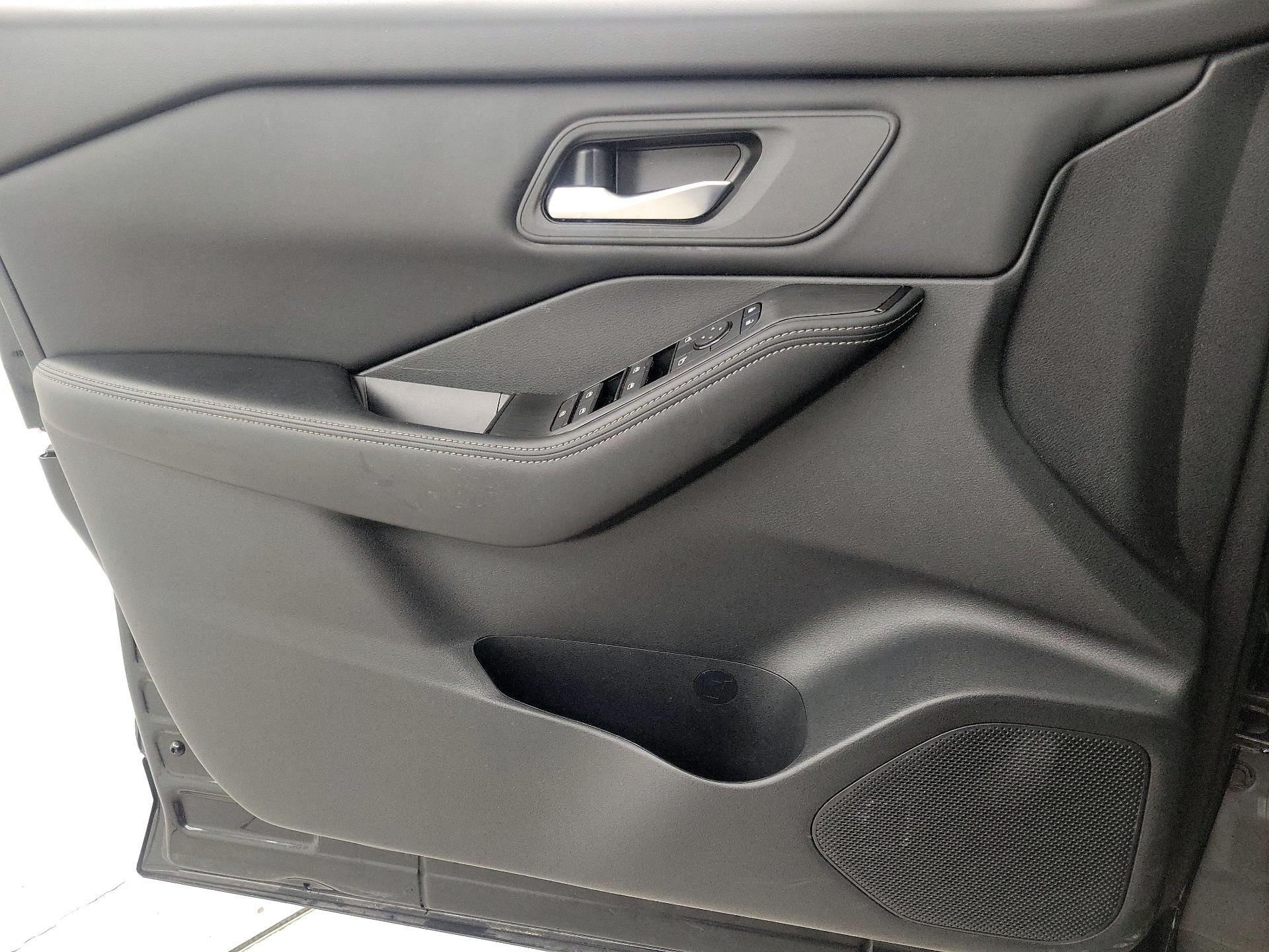 Thumbnail: 2024 Nissan Rogue - 12