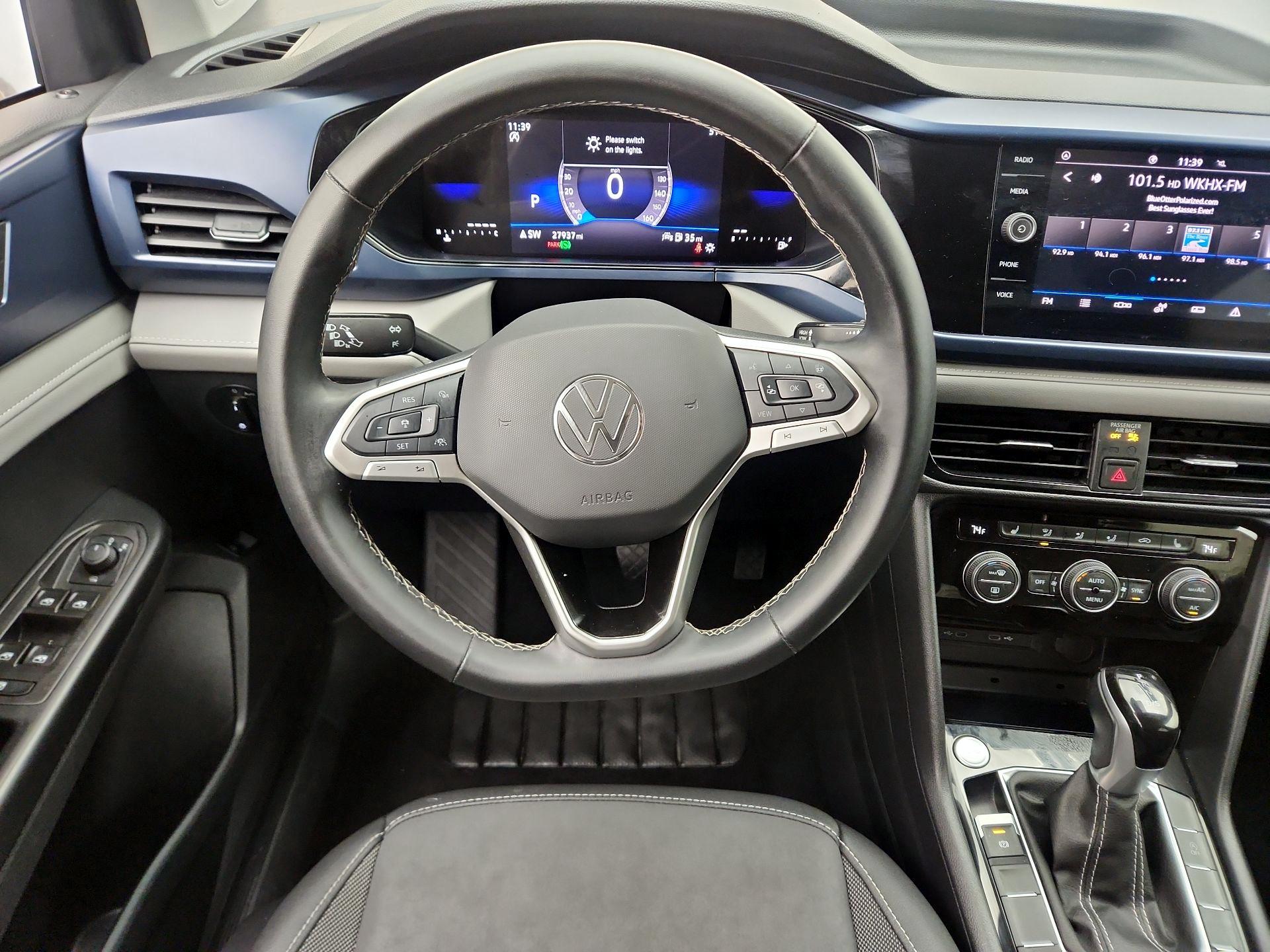 Thumbnail: 2024 Volkswagen Taos - 10