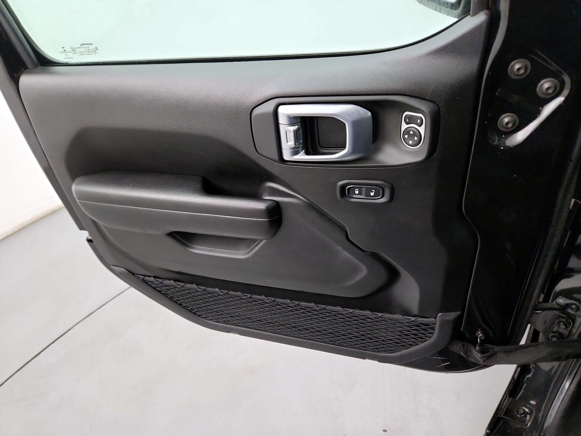 Thumbnail: 2021 Jeep Wrangler - 12