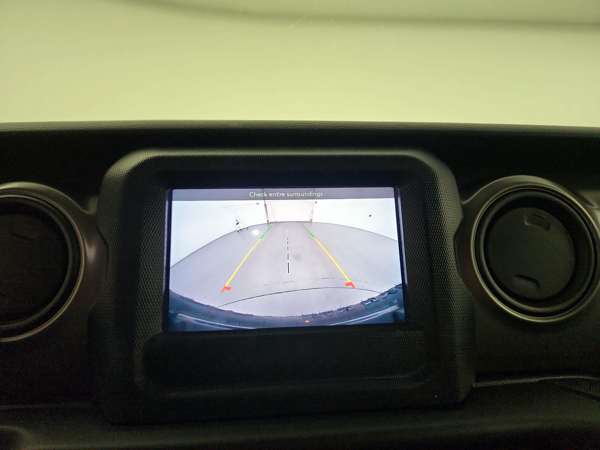 Thumbnail: 2021 Jeep Wrangler - 14