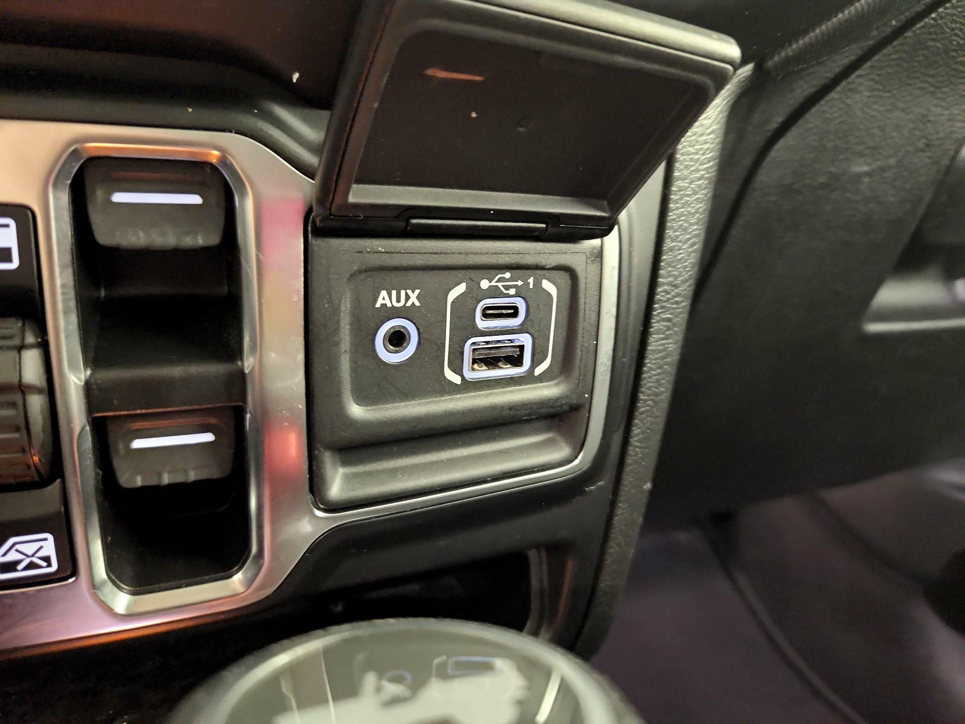 Thumbnail: 2021 Jeep Wrangler - 18