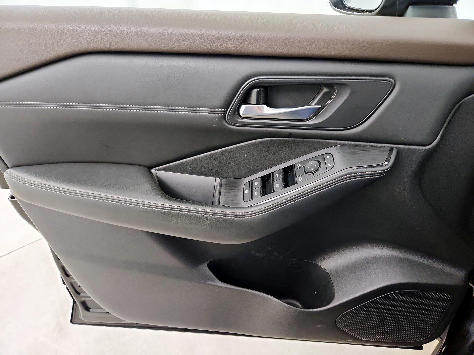 Thumbnail: 2023 Nissan Rogue - 12