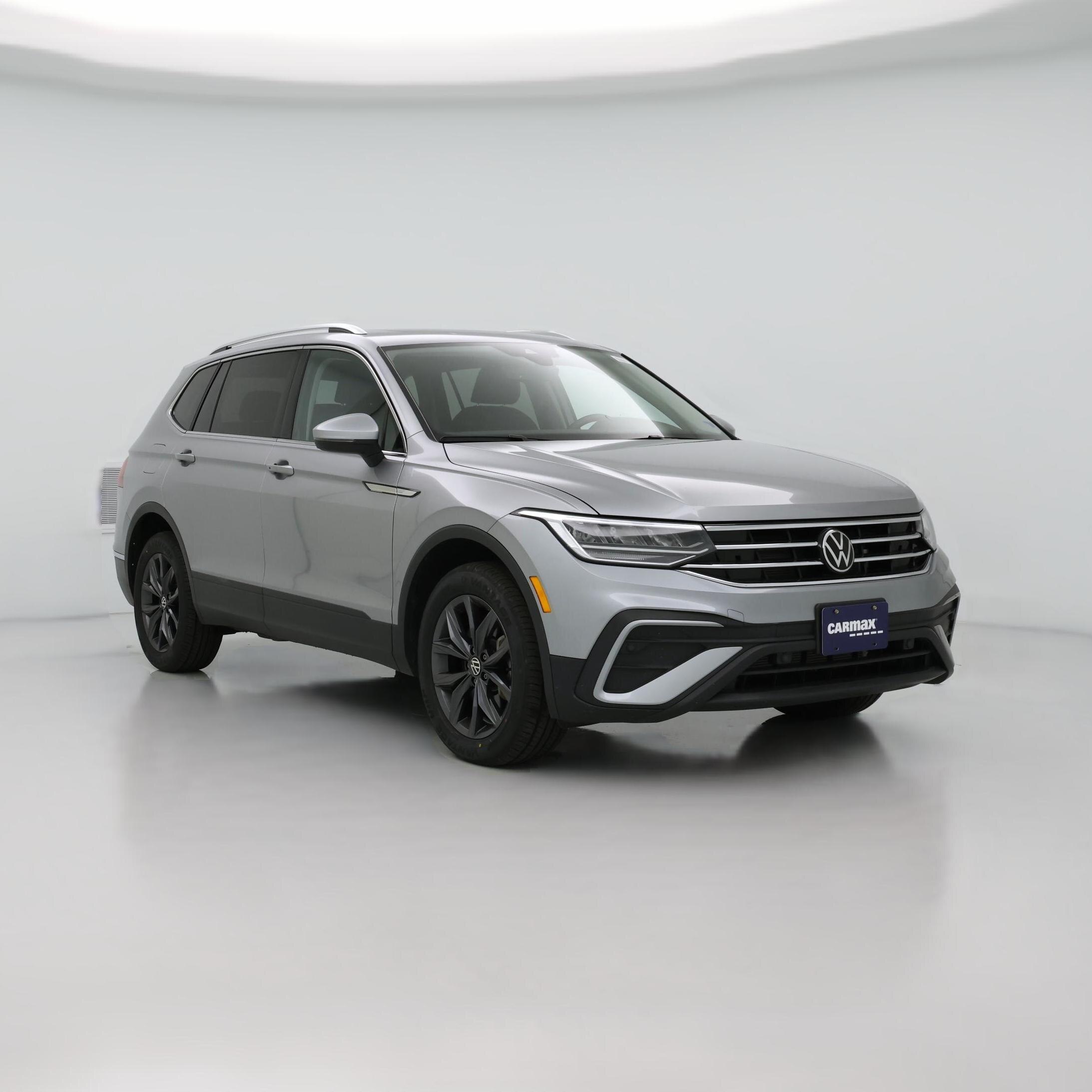Thumbnail: 2023 Volkswagen Tiguan - 1