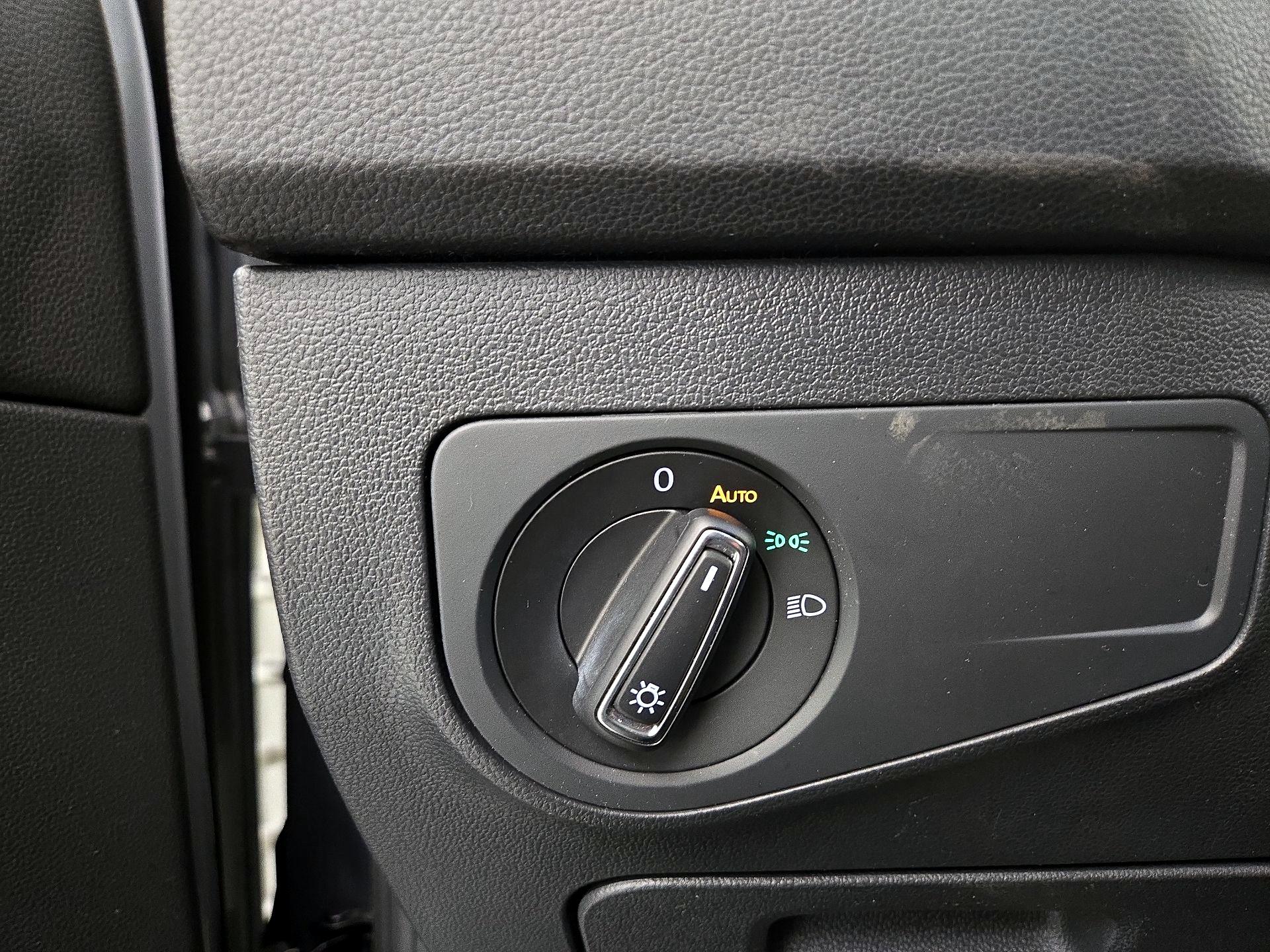 Thumbnail: 2023 Volkswagen Tiguan - 13