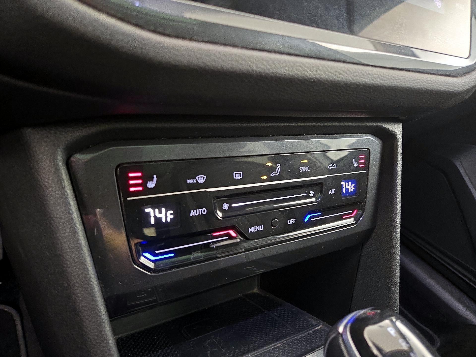 Thumbnail: 2023 Volkswagen Tiguan - 16