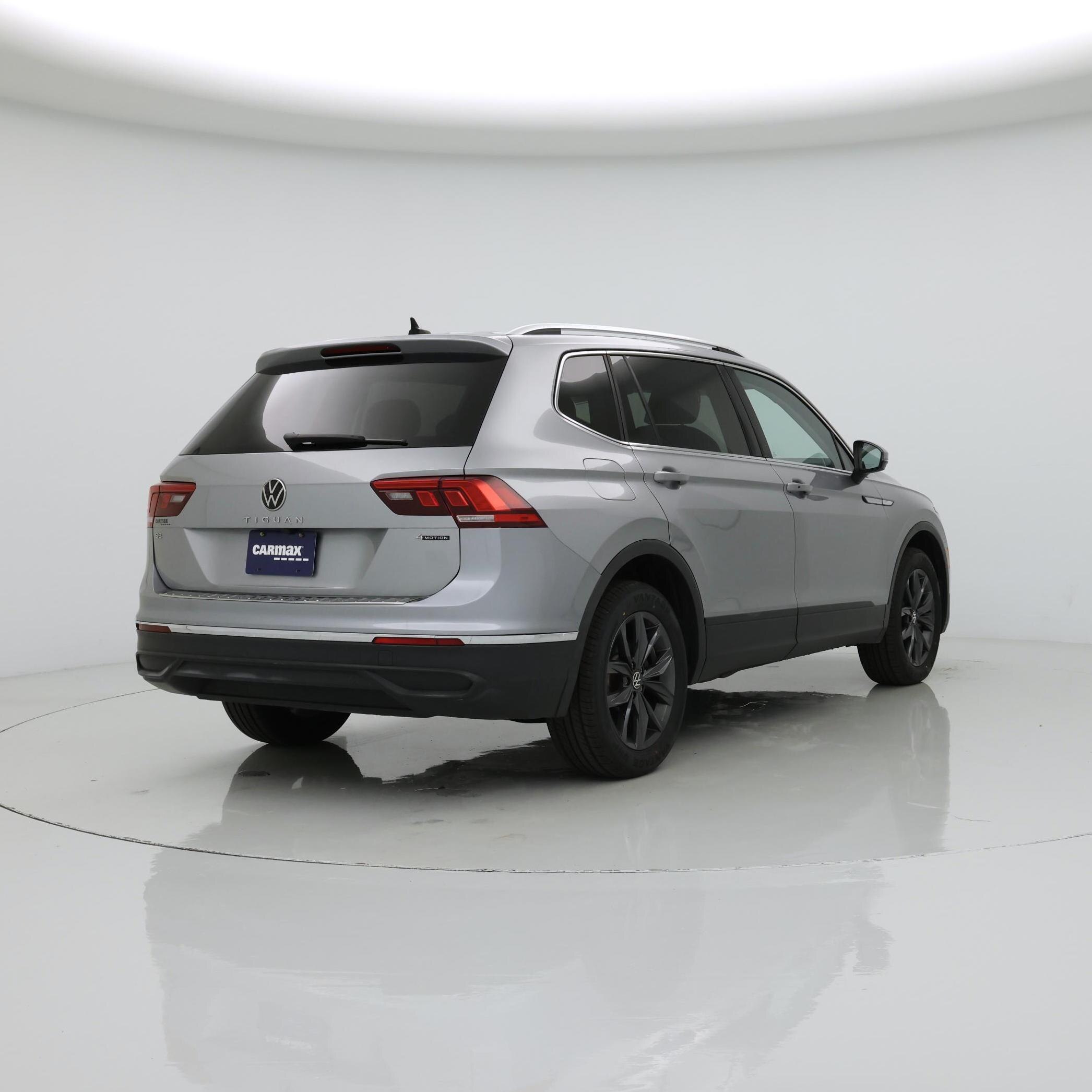 Thumbnail: 2023 Volkswagen Tiguan - 8