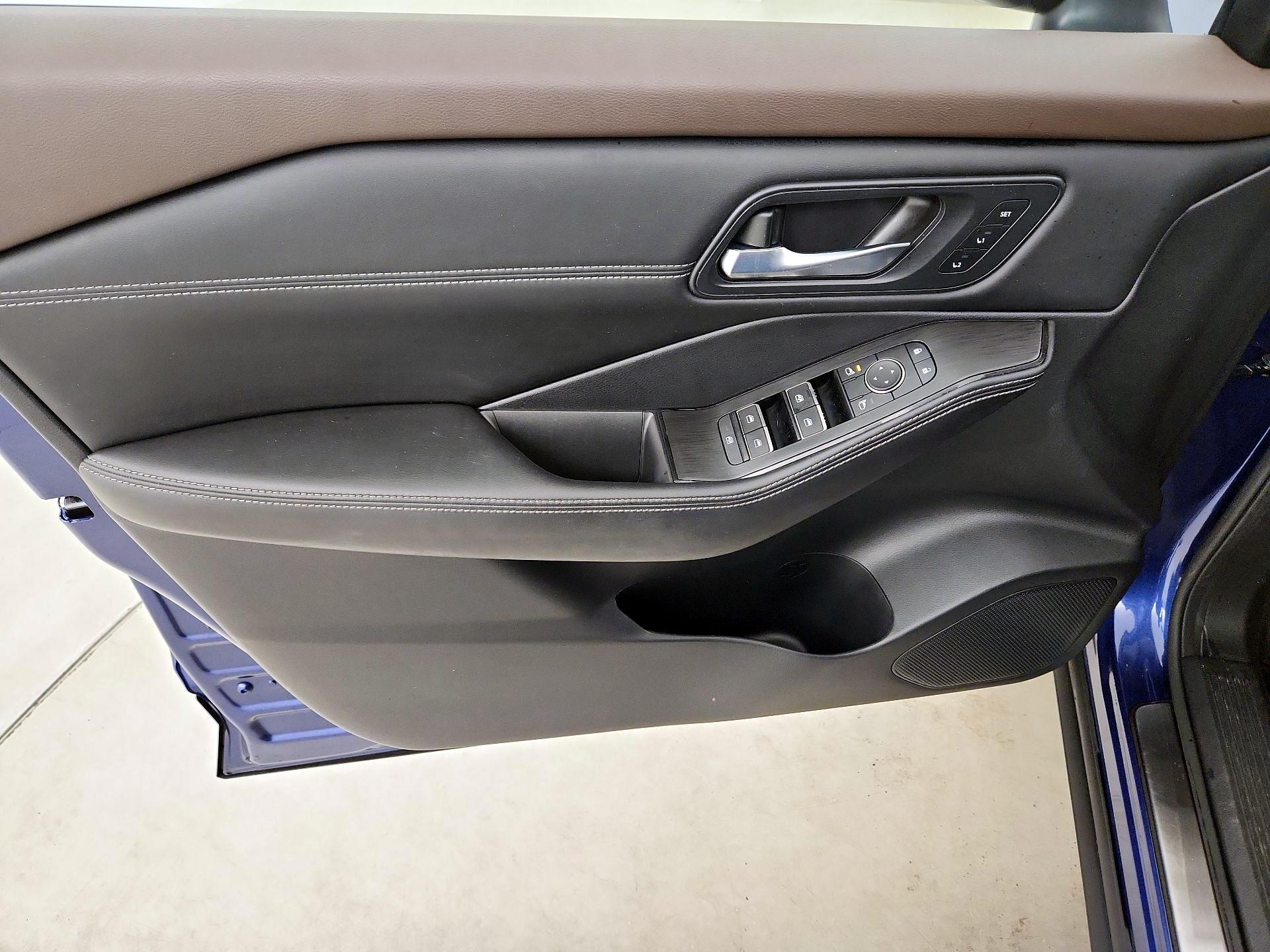 Thumbnail: 2023 Nissan Rogue - 12