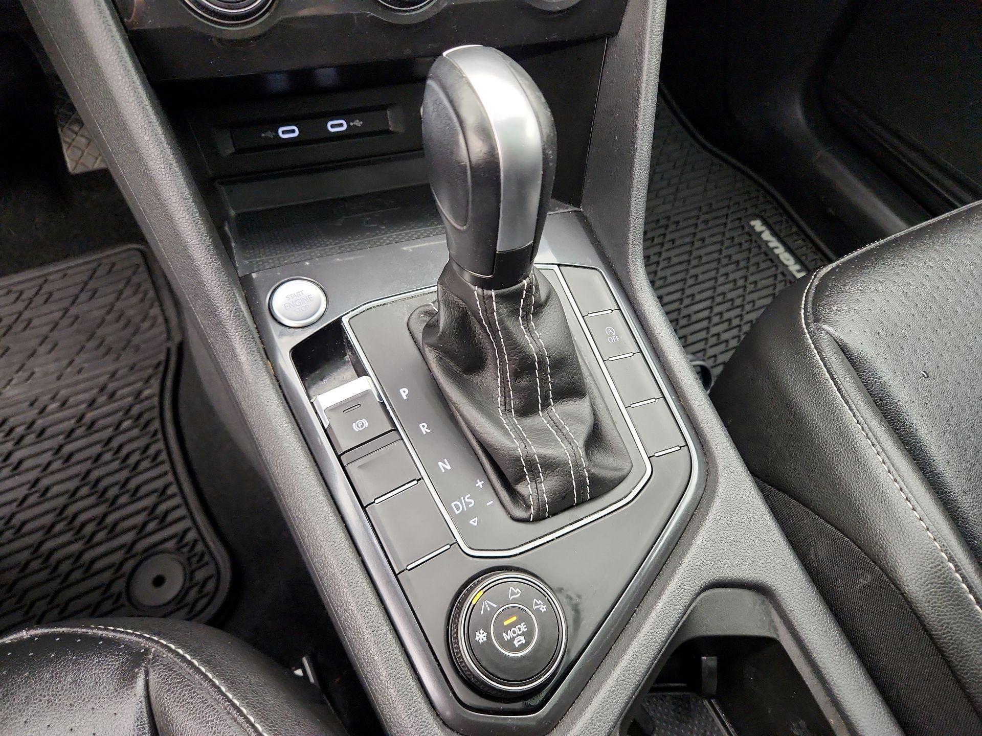 Thumbnail: 2021 Volkswagen Tiguan - 17