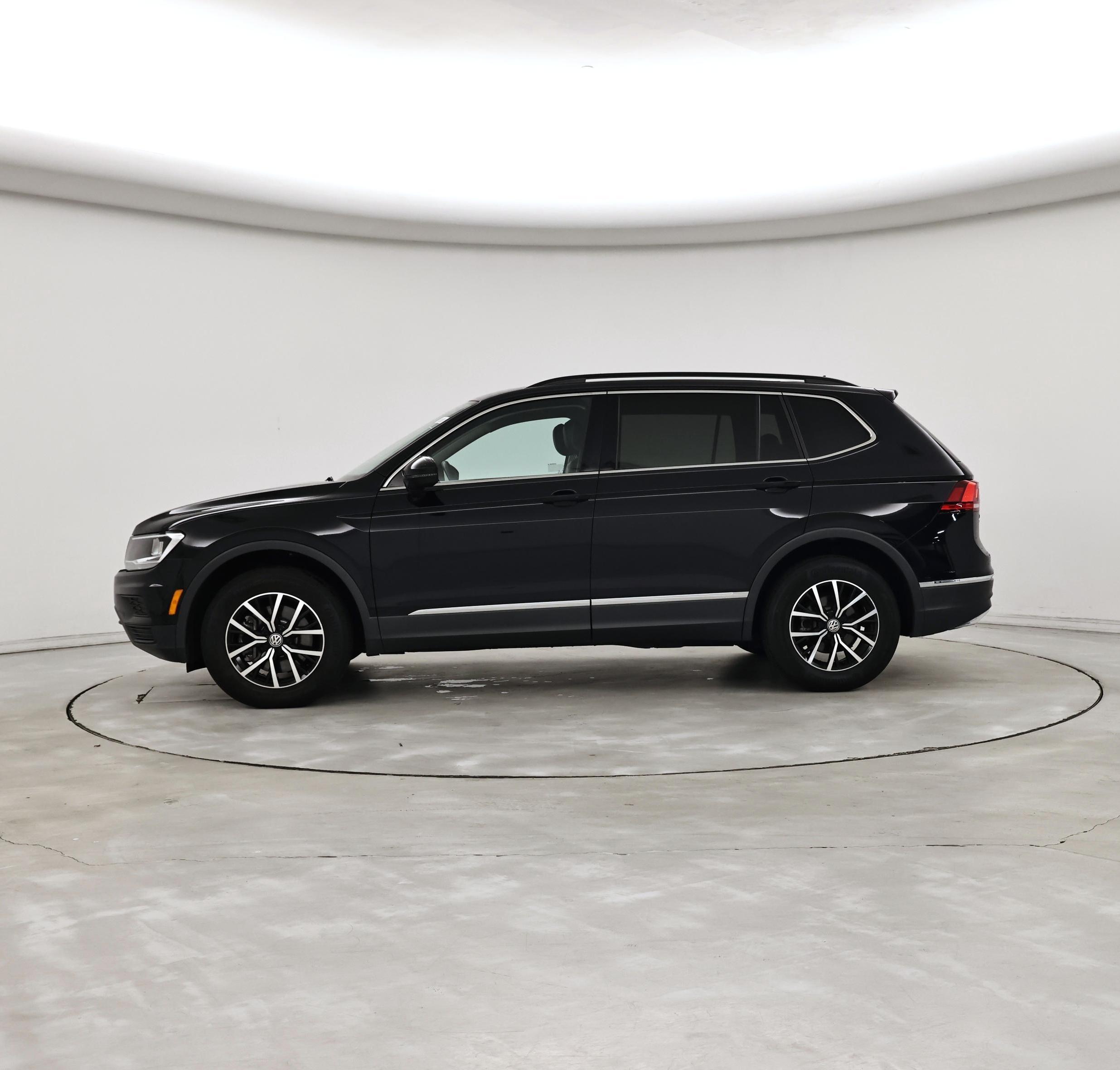 Thumbnail: 2021 Volkswagen Tiguan - 3