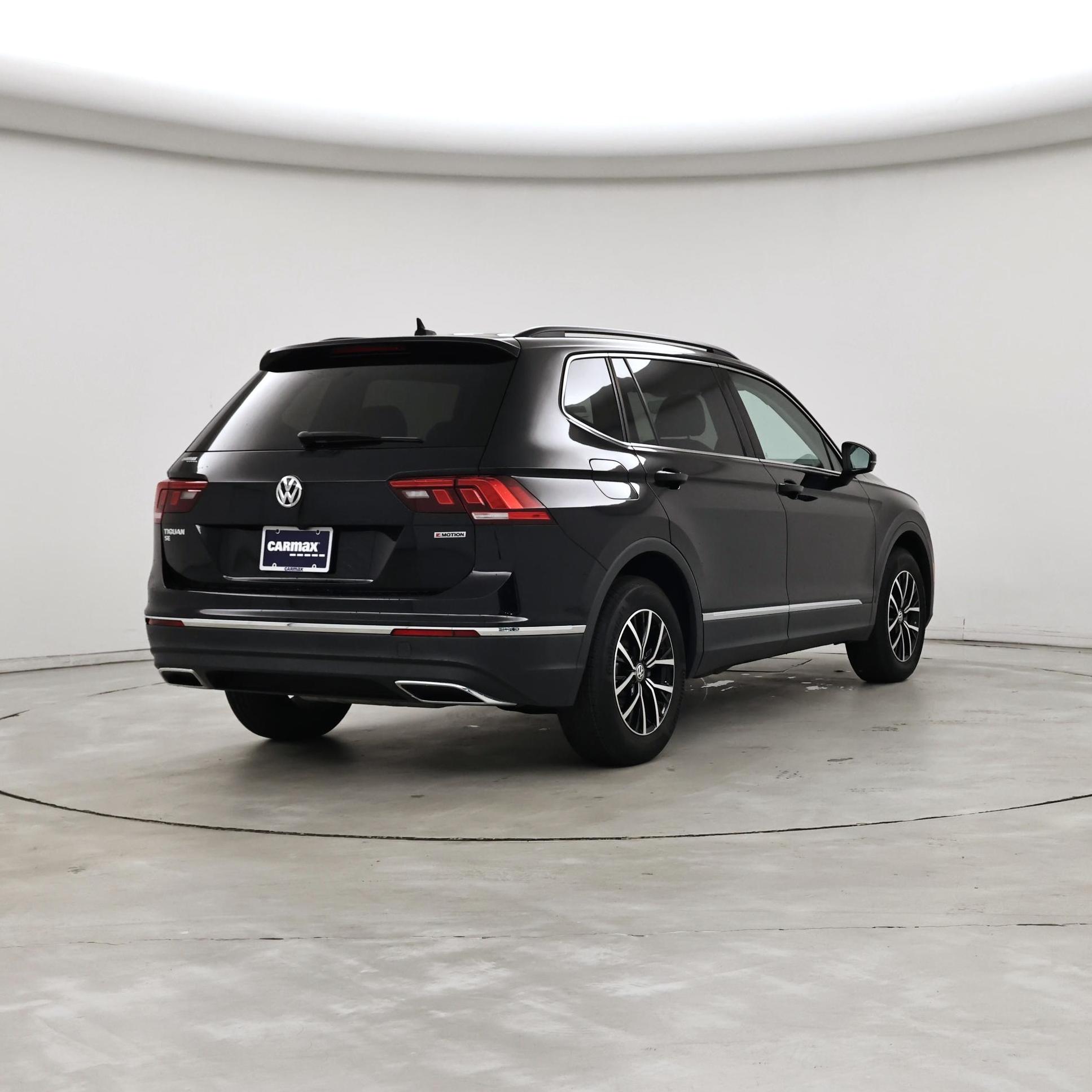 Thumbnail: 2021 Volkswagen Tiguan - 8