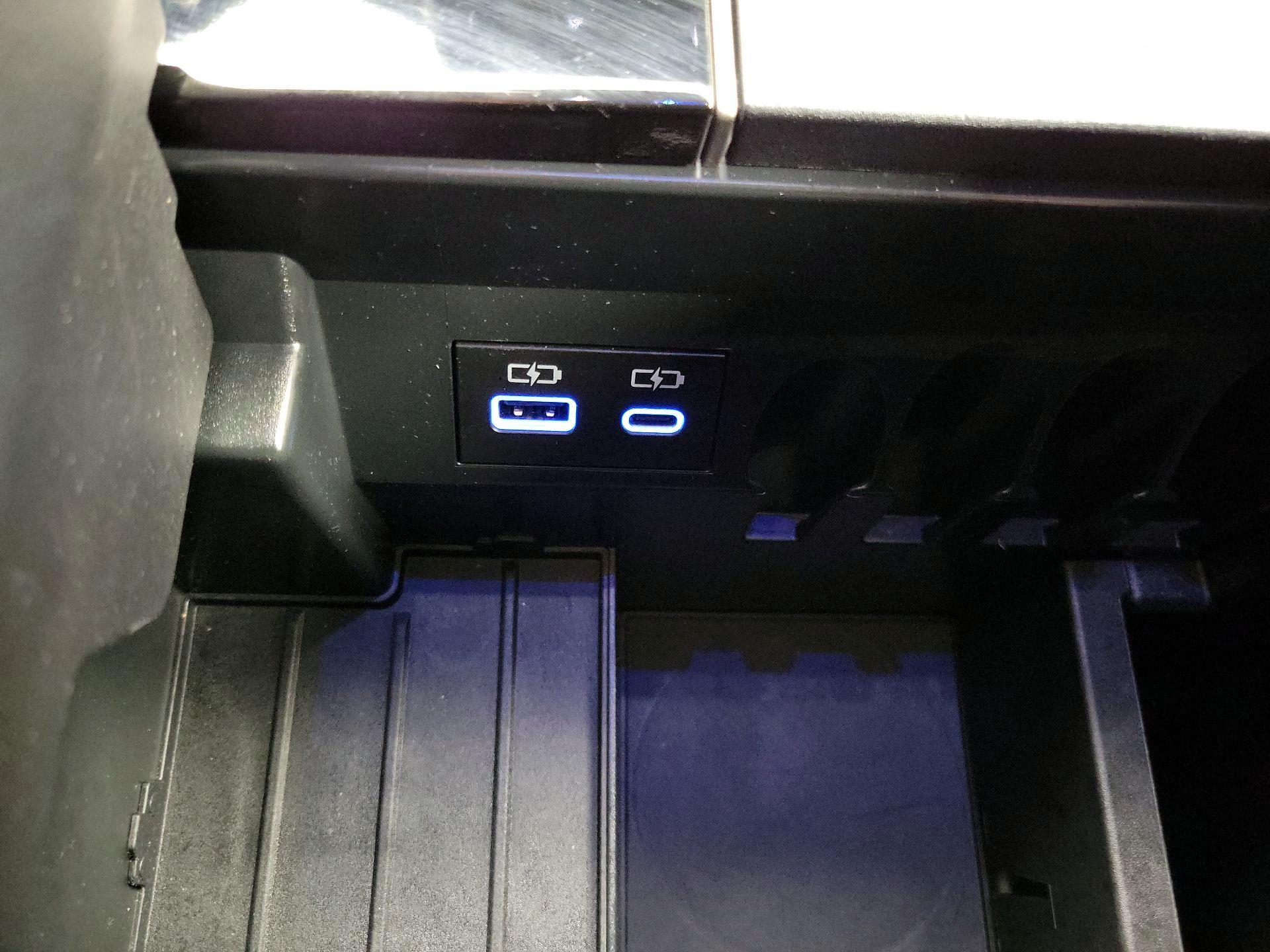 Thumbnail: 2023 Toyota Tundra - 18