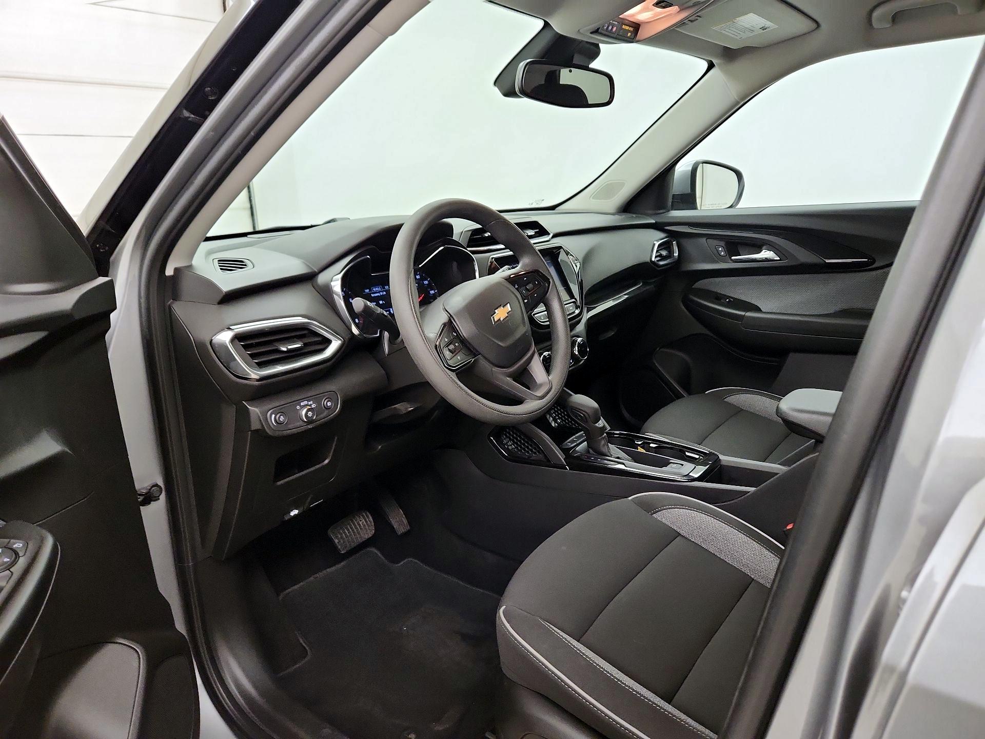 Thumbnail: 2023 Chevrolet TrailBlazer - 11