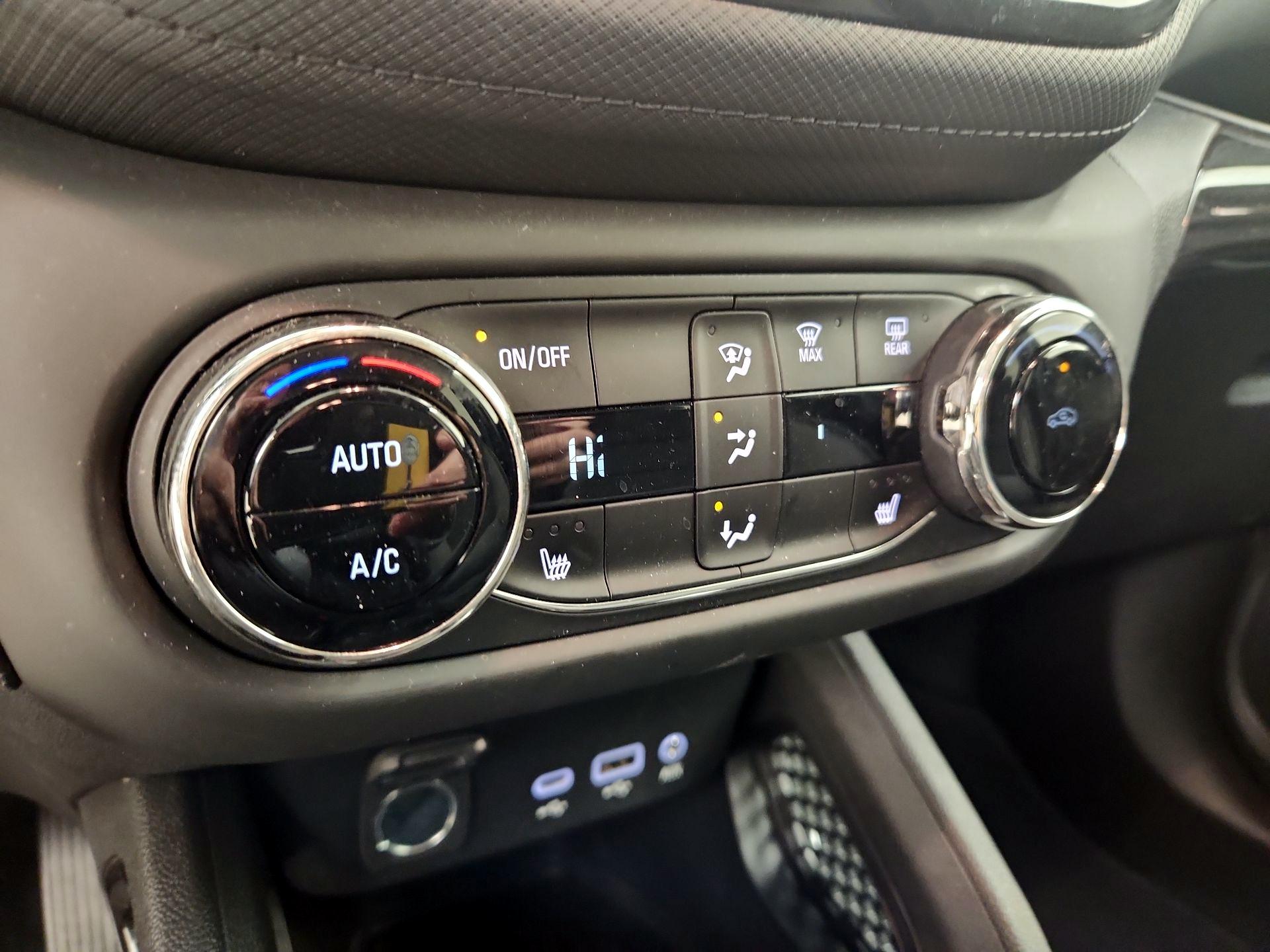 Thumbnail: 2023 Chevrolet TrailBlazer - 16