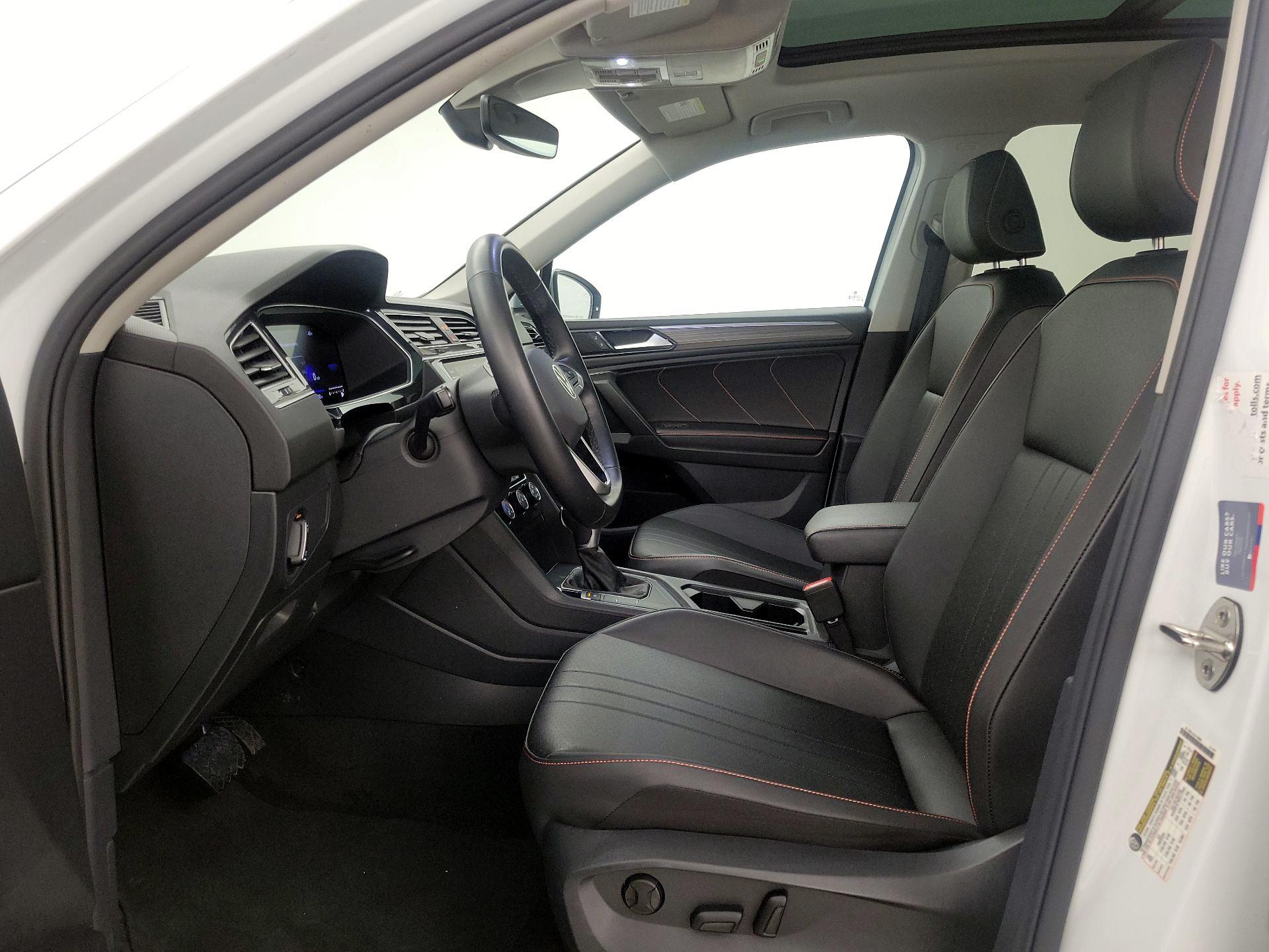 Thumbnail: 2024 Volkswagen Tiguan - 11