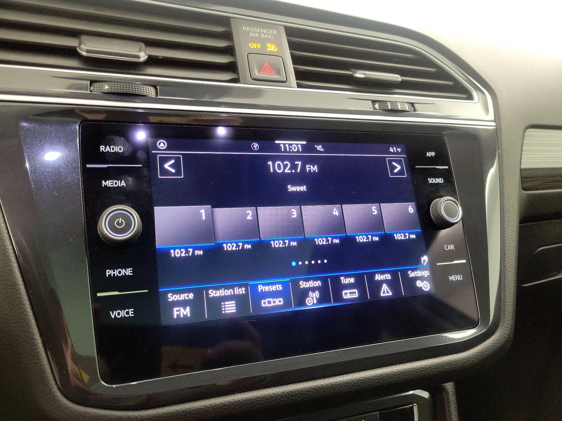 Thumbnail: 2024 Volkswagen Tiguan - 15