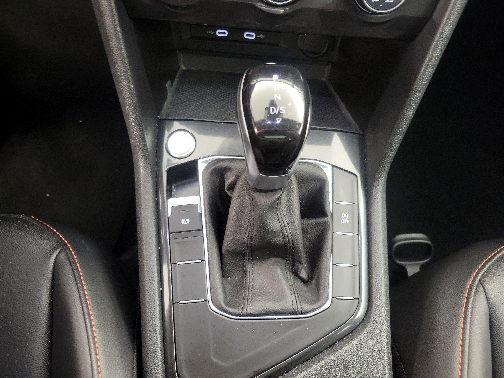 Thumbnail: 2024 Volkswagen Tiguan - 17